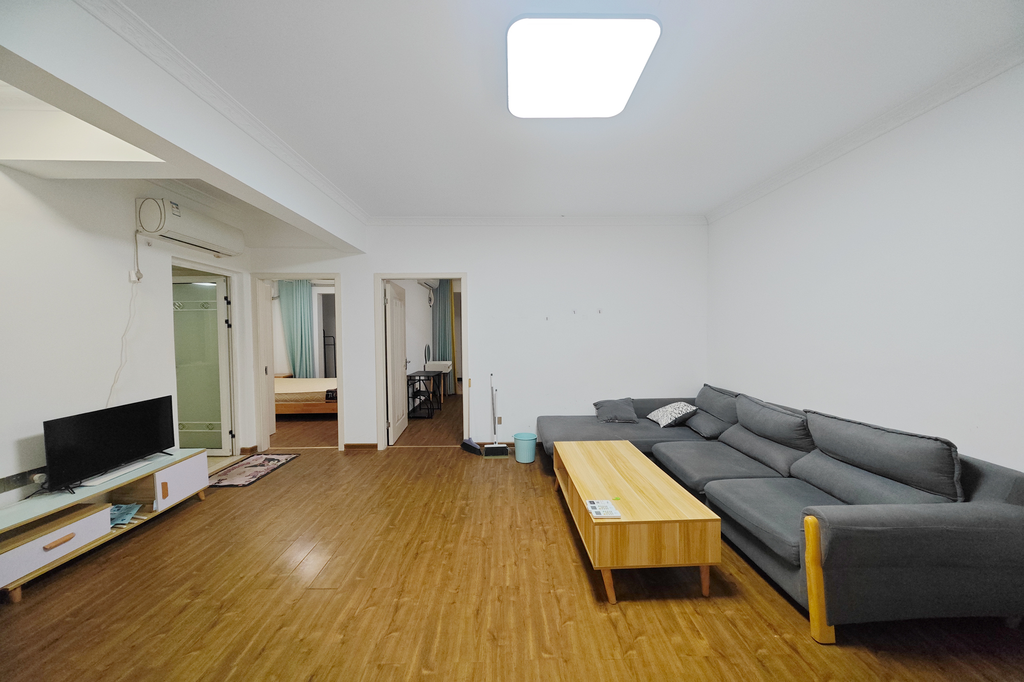 建发中央悦府  4室2厅2卫   199.00万客厅