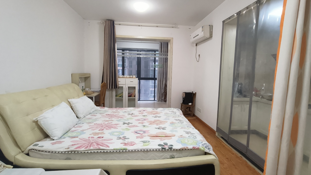 鹏利广场 1室1厅1卫 1100.0元/月 鹏利广场 1室1厅1卫 1100.0元/月室内图