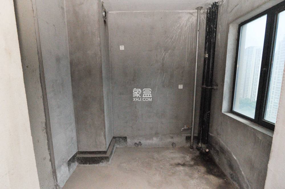 中建梅溪湖中心  4室2廳2衛(wèi)   205.00萬