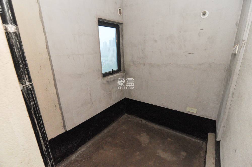 中建梅溪湖中心  4室2廳2衛(wèi)   205.00萬