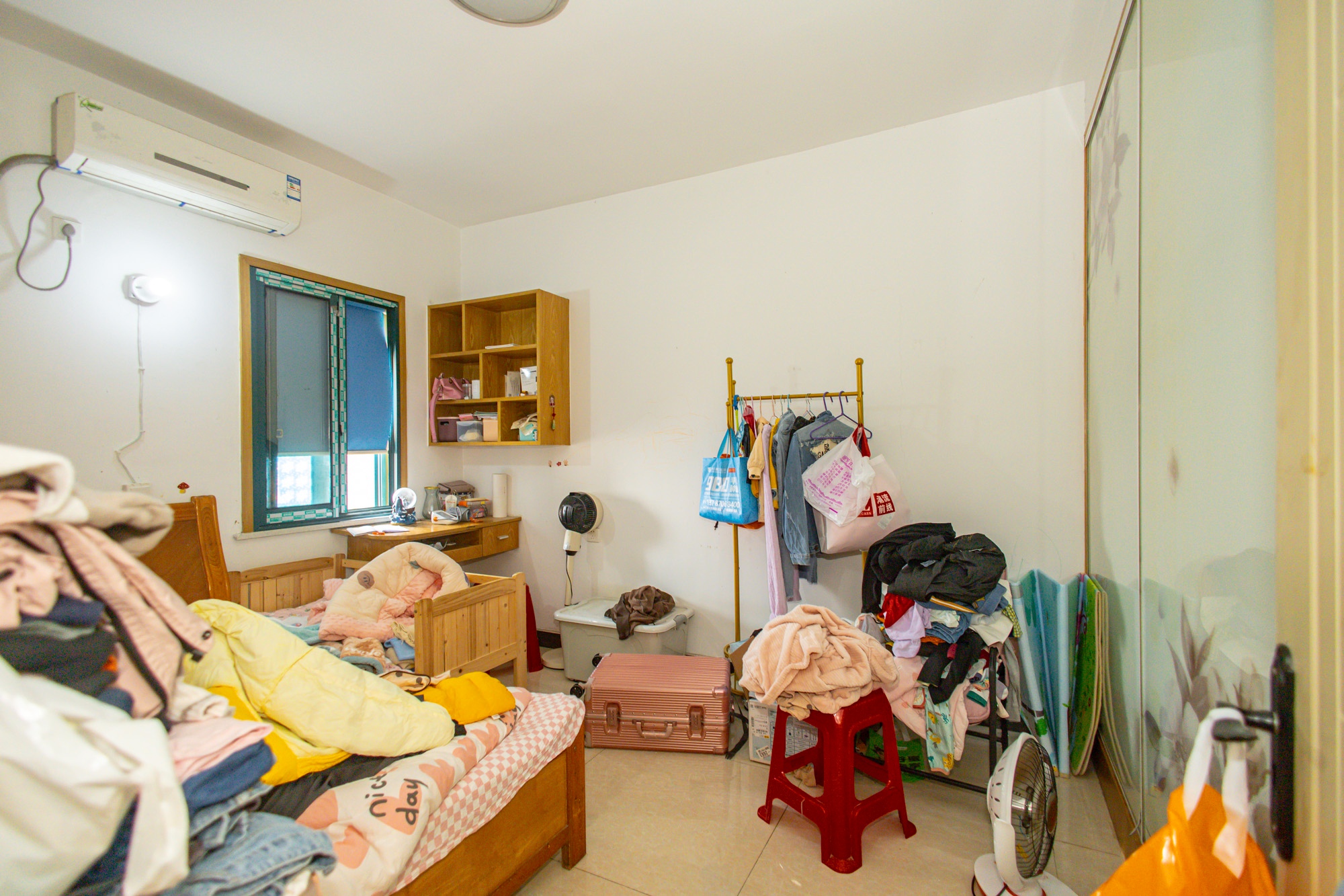 蝴蝶谷  2室1厅1卫    32.0万 蝴蝶谷  2室1厅1卫    32.0万卧室