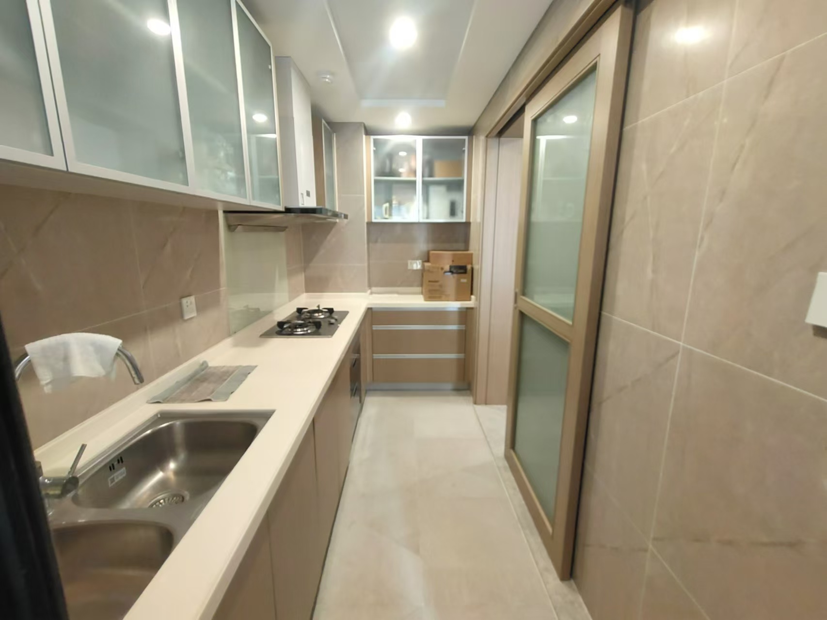 晋合湘水湾六期  3室2厅2卫    130.0万 晋合湘水湾六期  3室2厅2卫    130.0万室内图