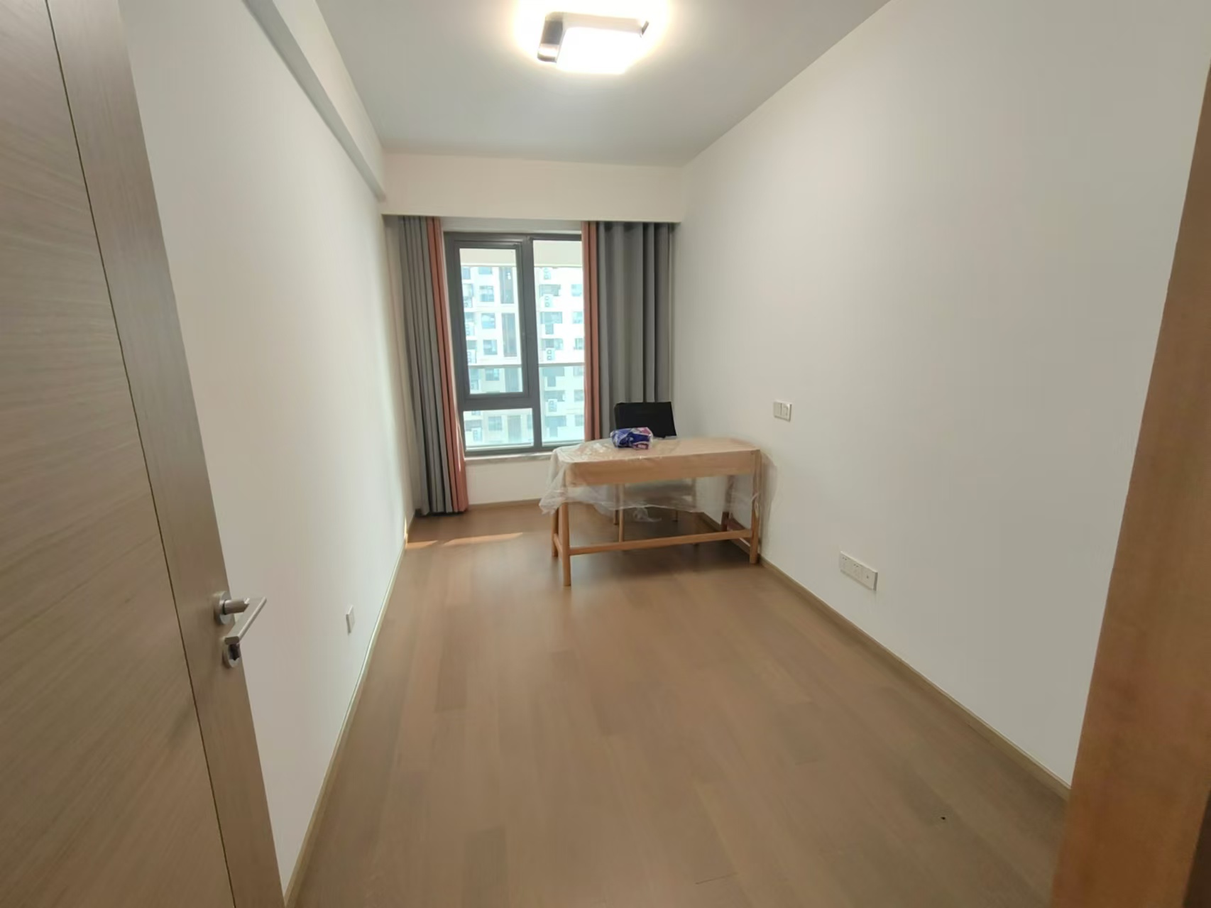 晋合湘水湾六期  3室2厅2卫    130.0万 晋合湘水湾六期  3室2厅2卫    130.0万室内图