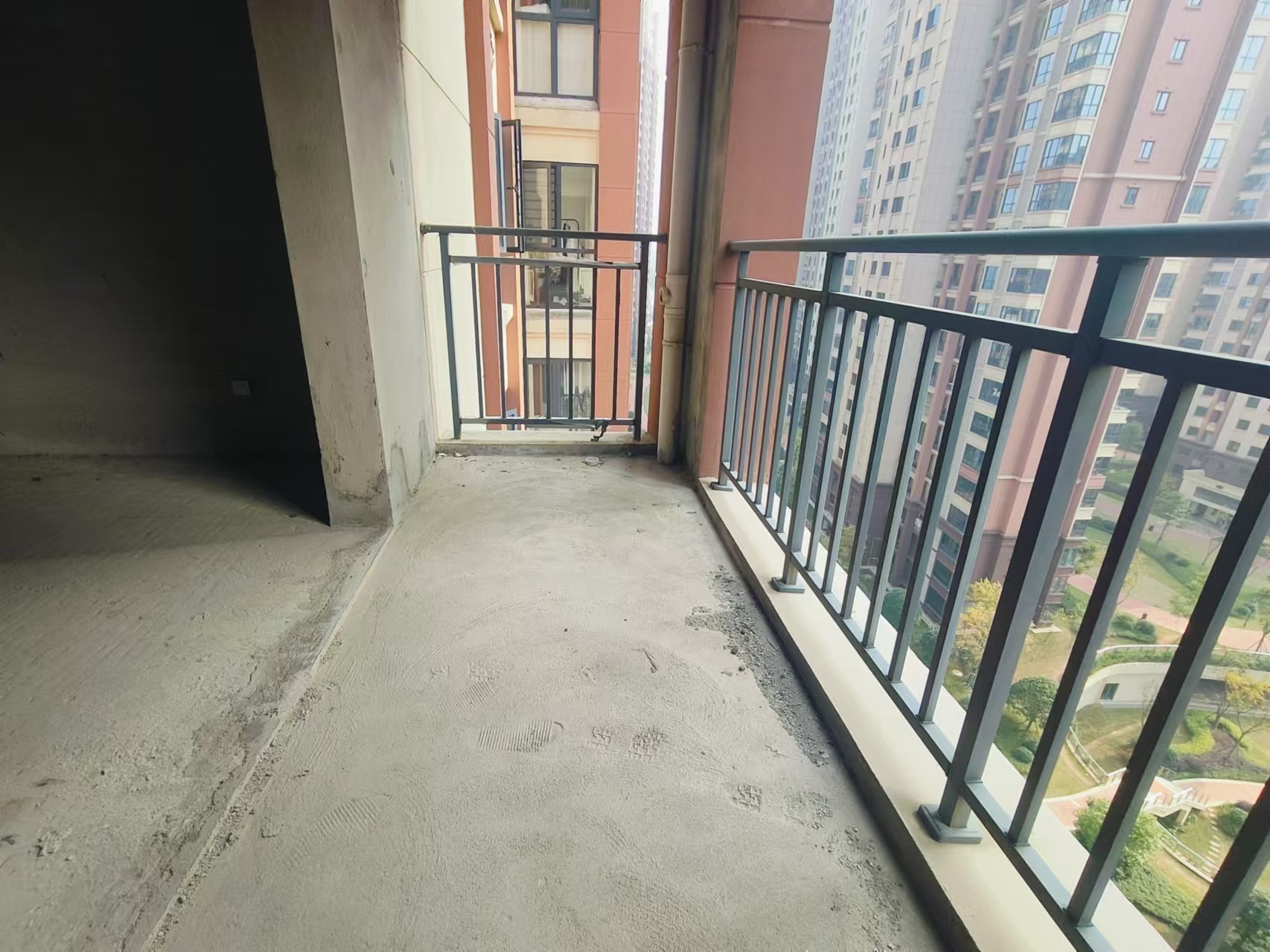 磐龙生态社区 3室2厅2卫 35.8万 磐龙生态社区 3室2厅2卫 35.8万室内图