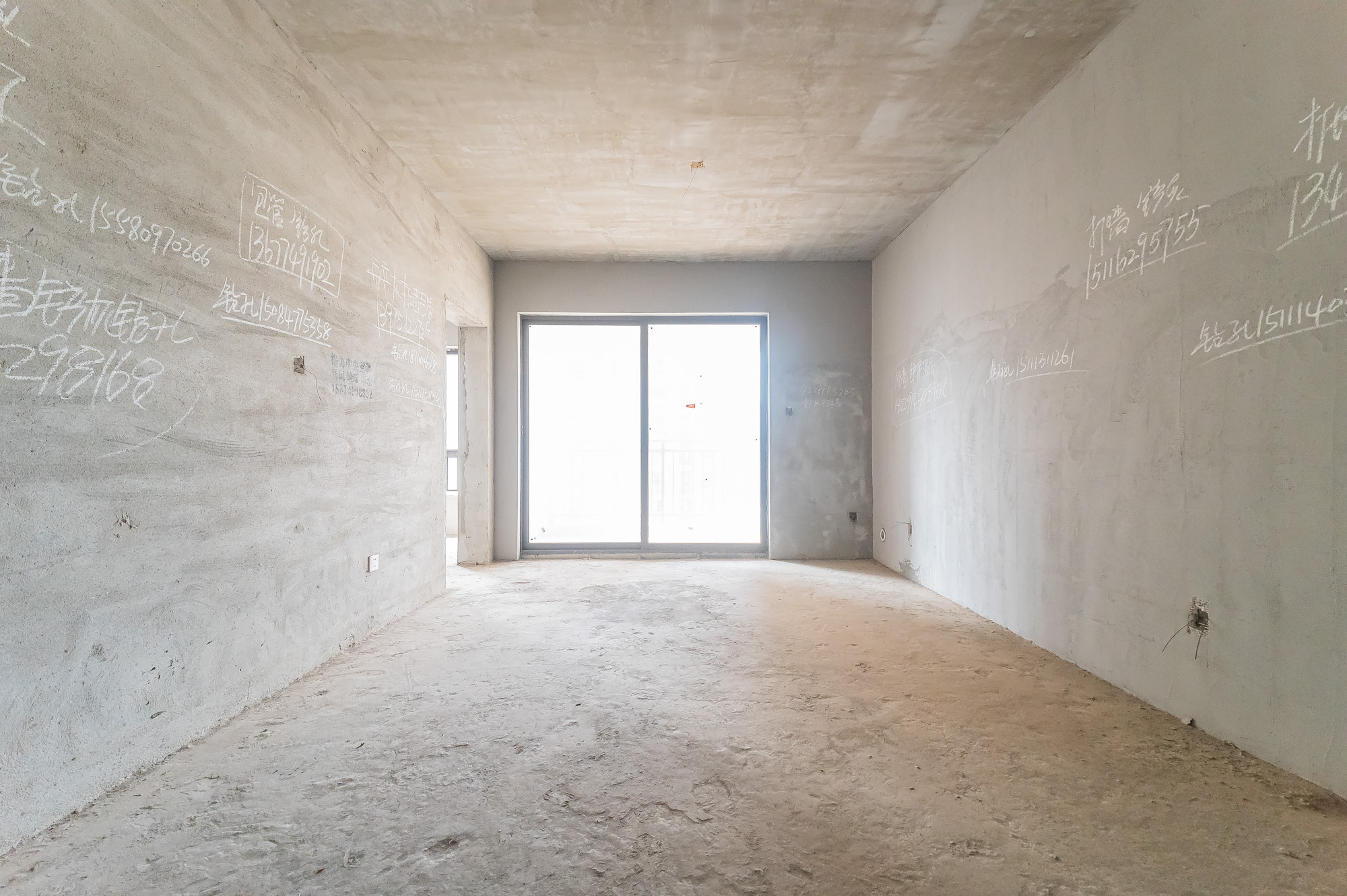 国泰九龙湾 3室2厅1卫 68.0万 国泰九龙湾 3室2厅1卫 68.0万客厅