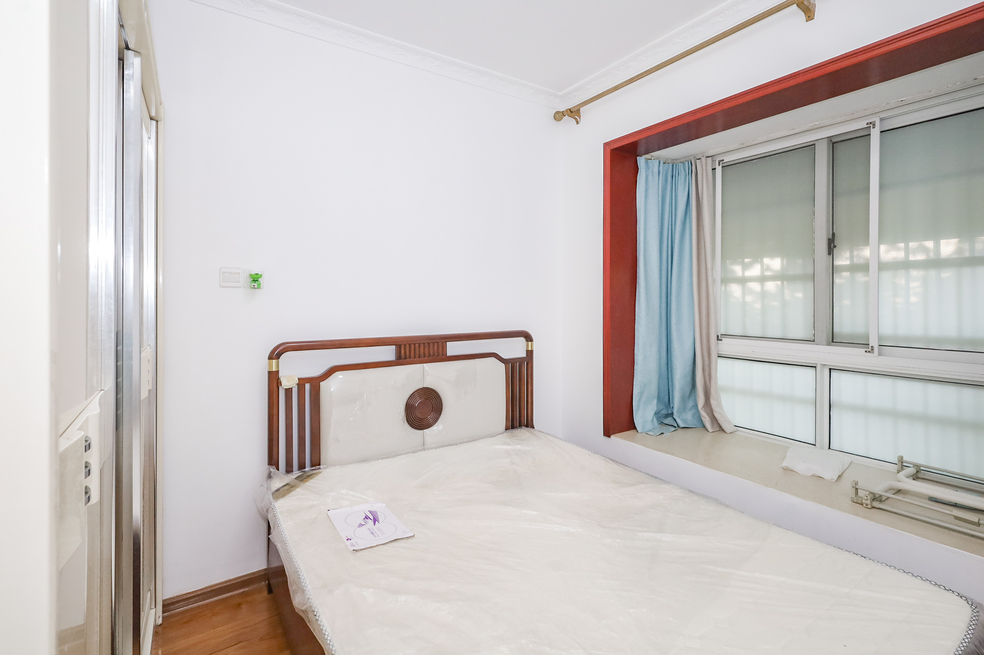 谷山乐园一期 2室2厅1卫 46.0万 谷山乐园一期 2室2厅1卫 46.0万卧室