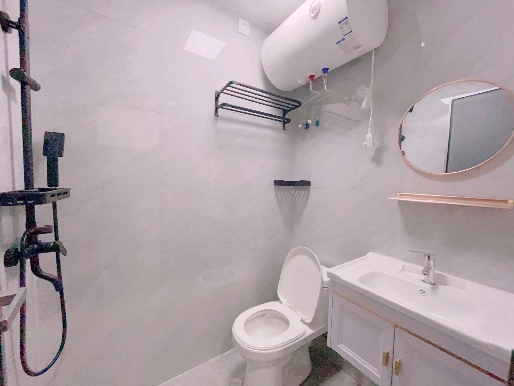 金地铂悦 1室1厅1卫 1400.0元/月 金地铂悦 1室1厅1卫 1400.0元/月室内图