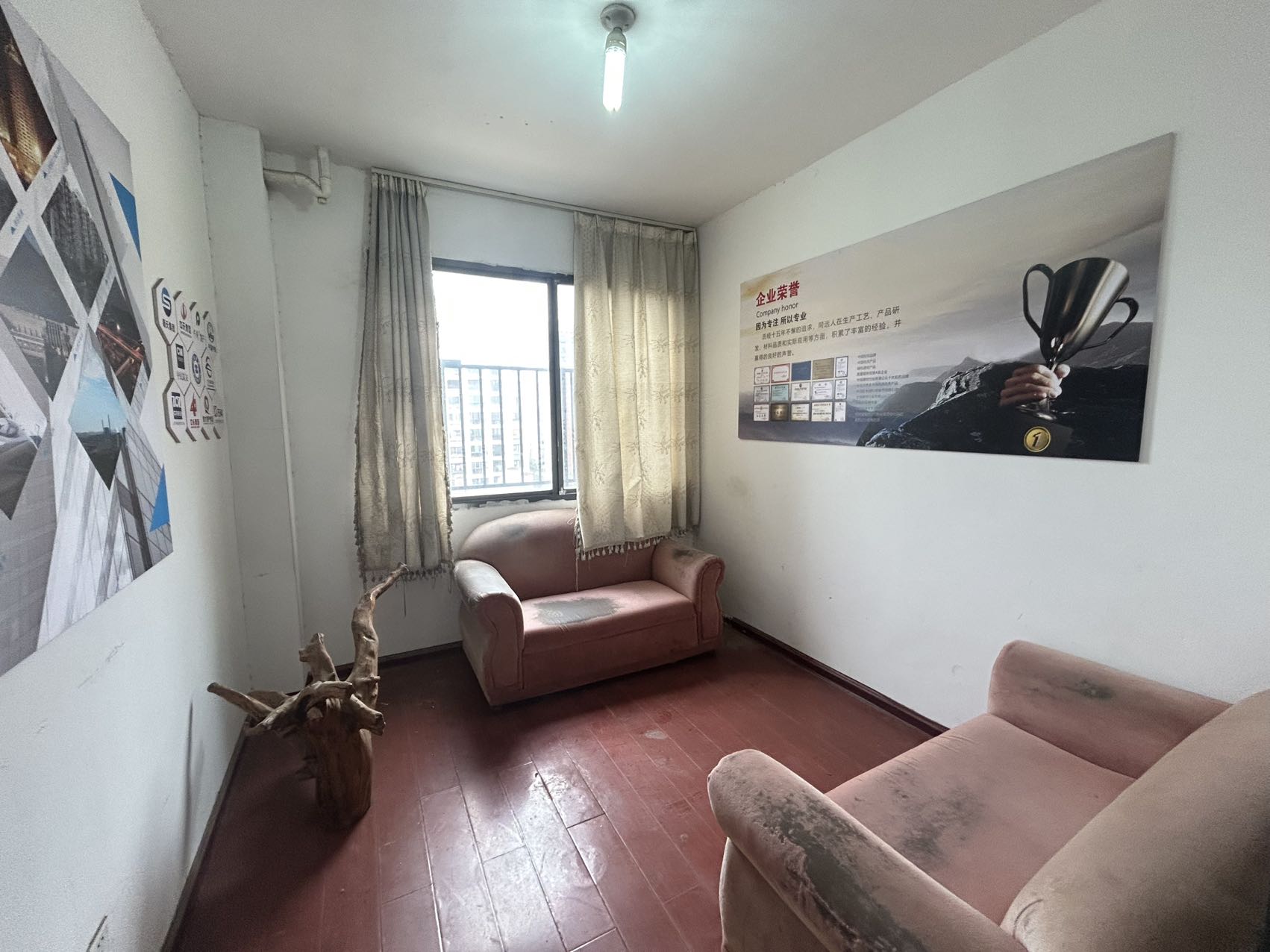 五矿紫湖香醍 4室2厅2卫 2000.0元/月 五矿紫湖香醍 4室2厅2卫 2000.0元/月室内图