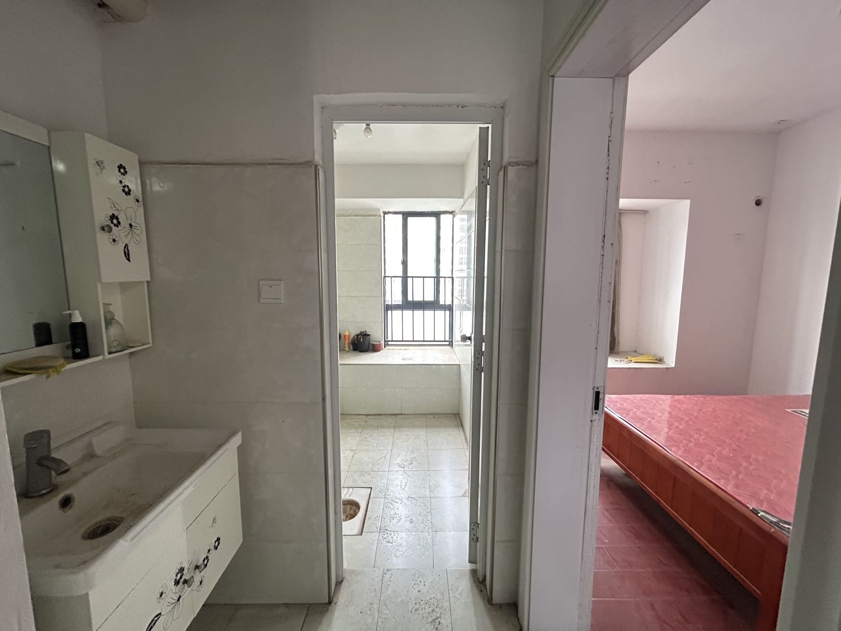 五矿紫湖香醍 4室2厅2卫 2000.0元/月 五矿紫湖香醍 4室2厅2卫 2000.0元/月室内图