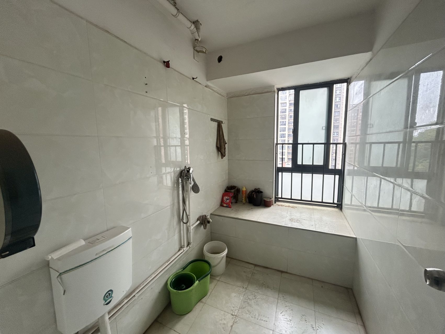 五矿紫湖香醍 4室2厅2卫 2000.0元/月 五矿紫湖香醍 4室2厅2卫 2000.0元/月室内图