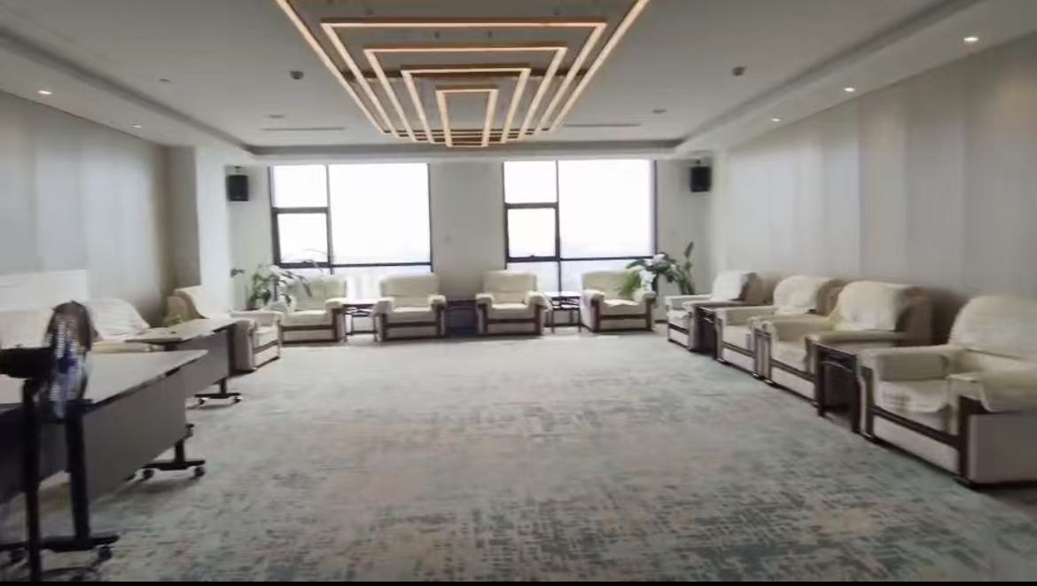 华坤时代   1350.0㎡     70000.00元/月室内图
