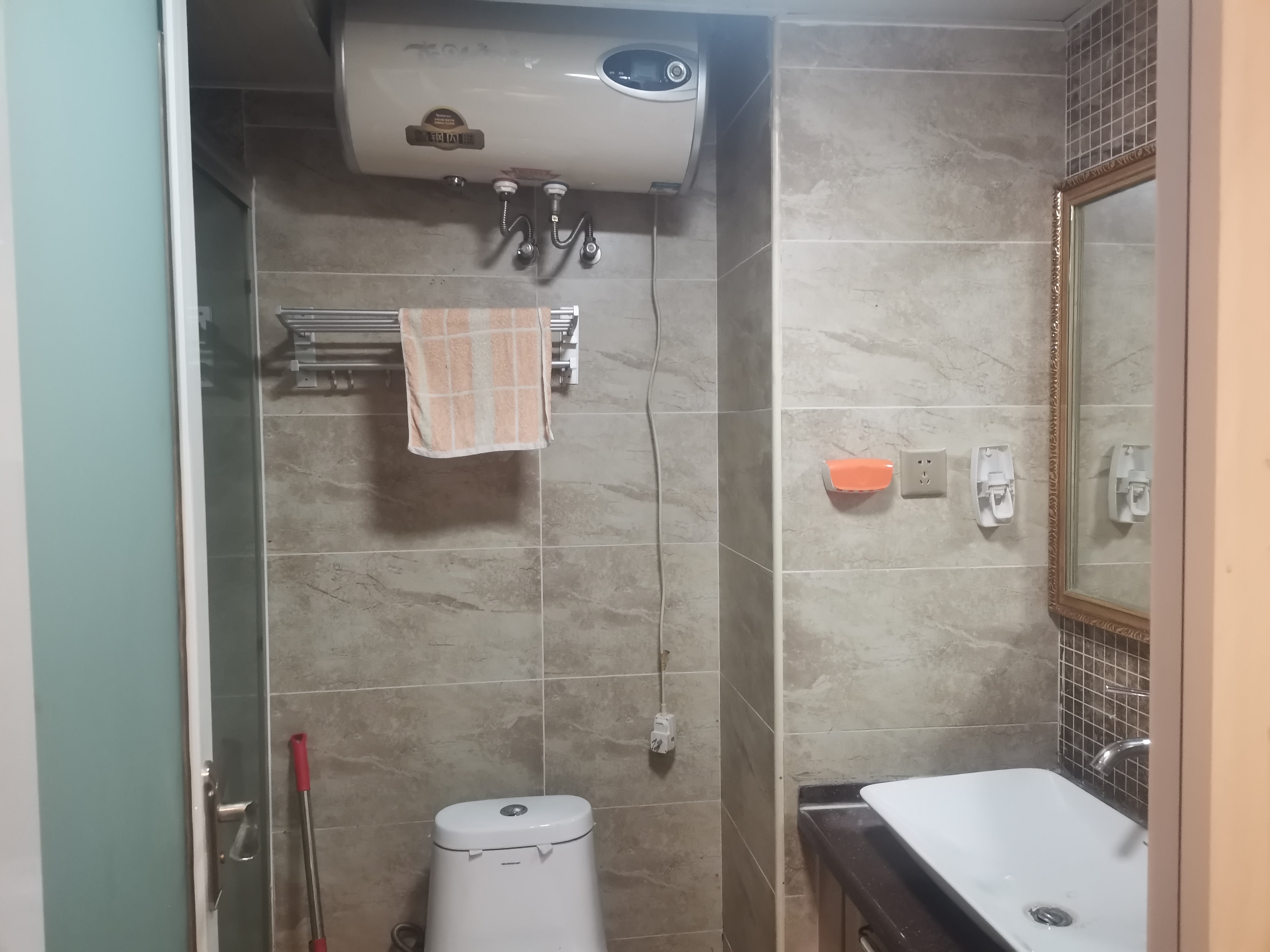 万豪城市花园 1室1厅1卫 1100.0元/月 万豪城市花园 1室1厅1卫 1100.0元/月室内图