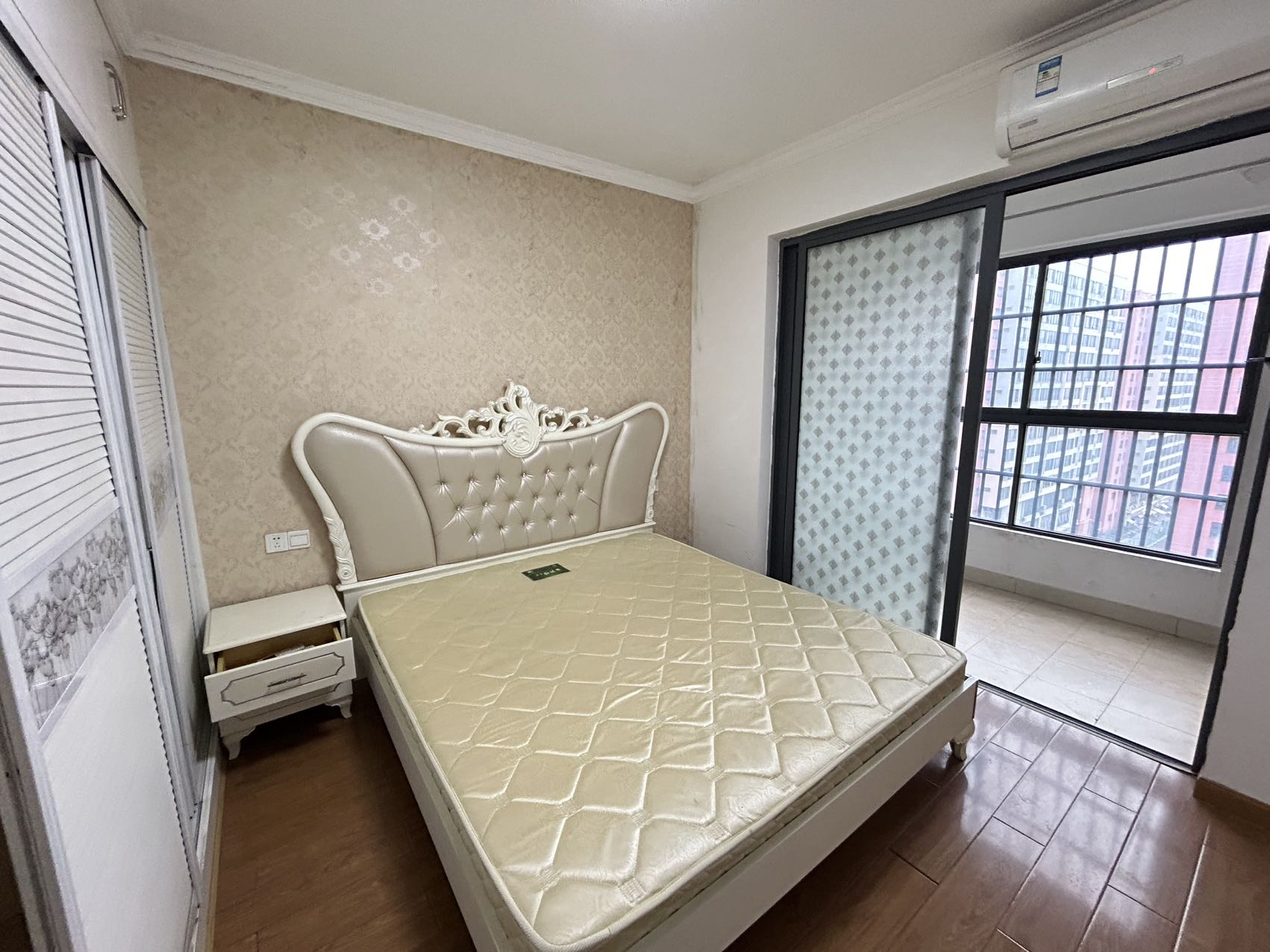 五矿紫湖香醍 3室2厅1卫 2200.0元/月 五矿紫湖香醍 3室2厅1卫 2200.0元/月室内图