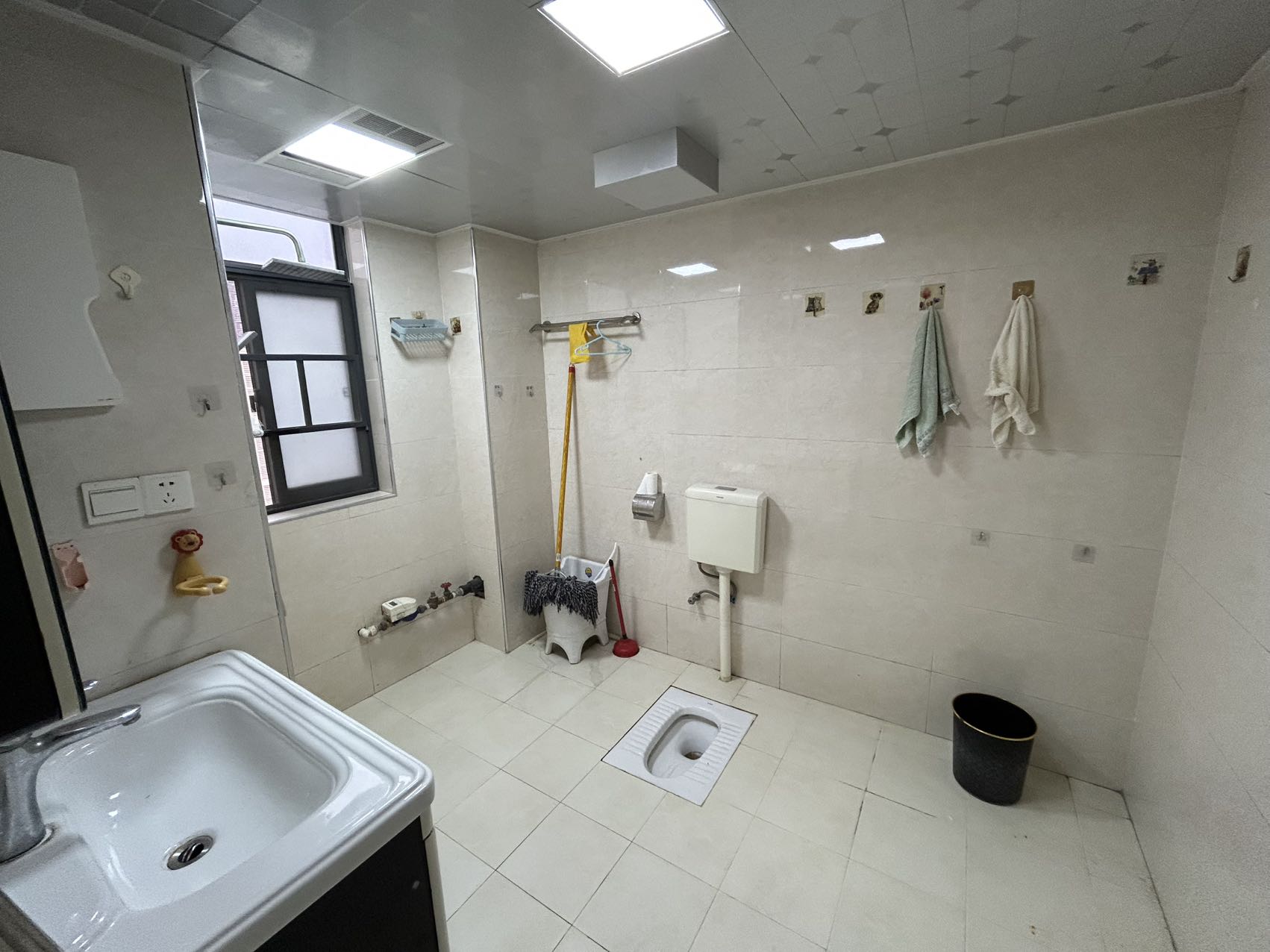 五矿紫湖香醍 3室2厅1卫 2200.0元/月 五矿紫湖香醍 3室2厅1卫 2200.0元/月室内图