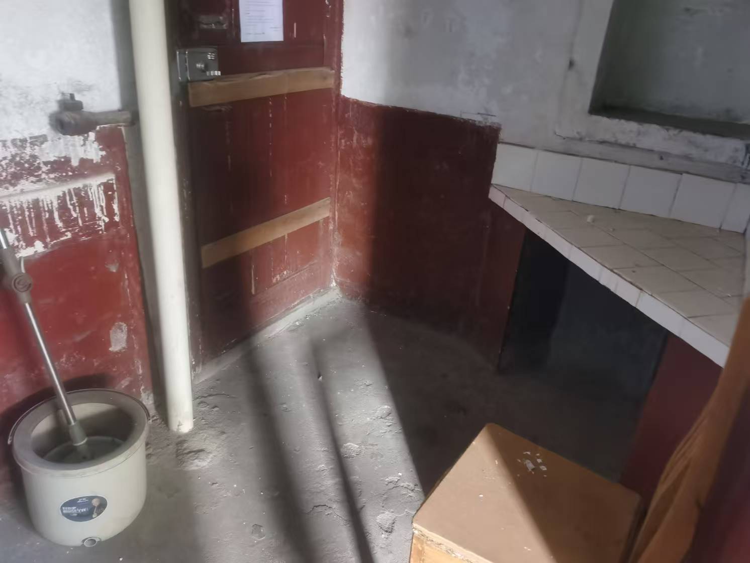 桃花仑办事处铁铺岭居委会 1室1厅1卫 11.0万 桃花仑办事处铁铺岭居委会 1室1厅1卫 11.0万室内图