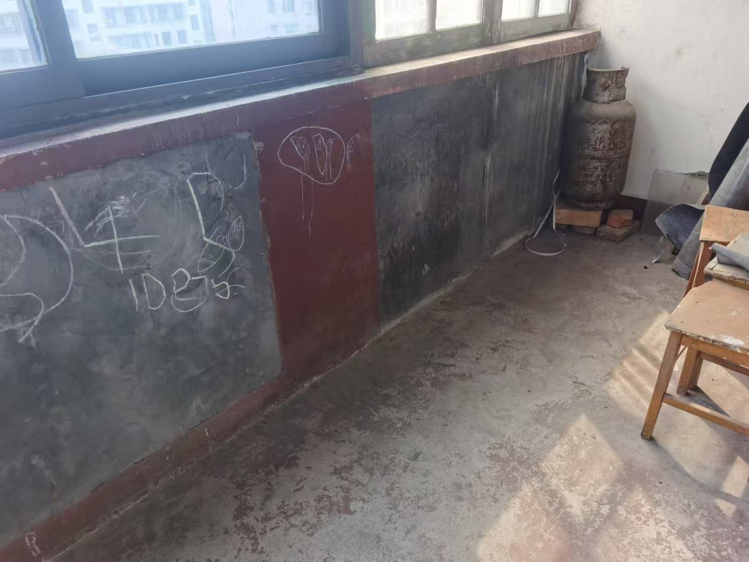 桃花仑办事处铁铺岭居委会 1室1厅1卫 11.0万 桃花仑办事处铁铺岭居委会 1室1厅1卫 11.0万室内图