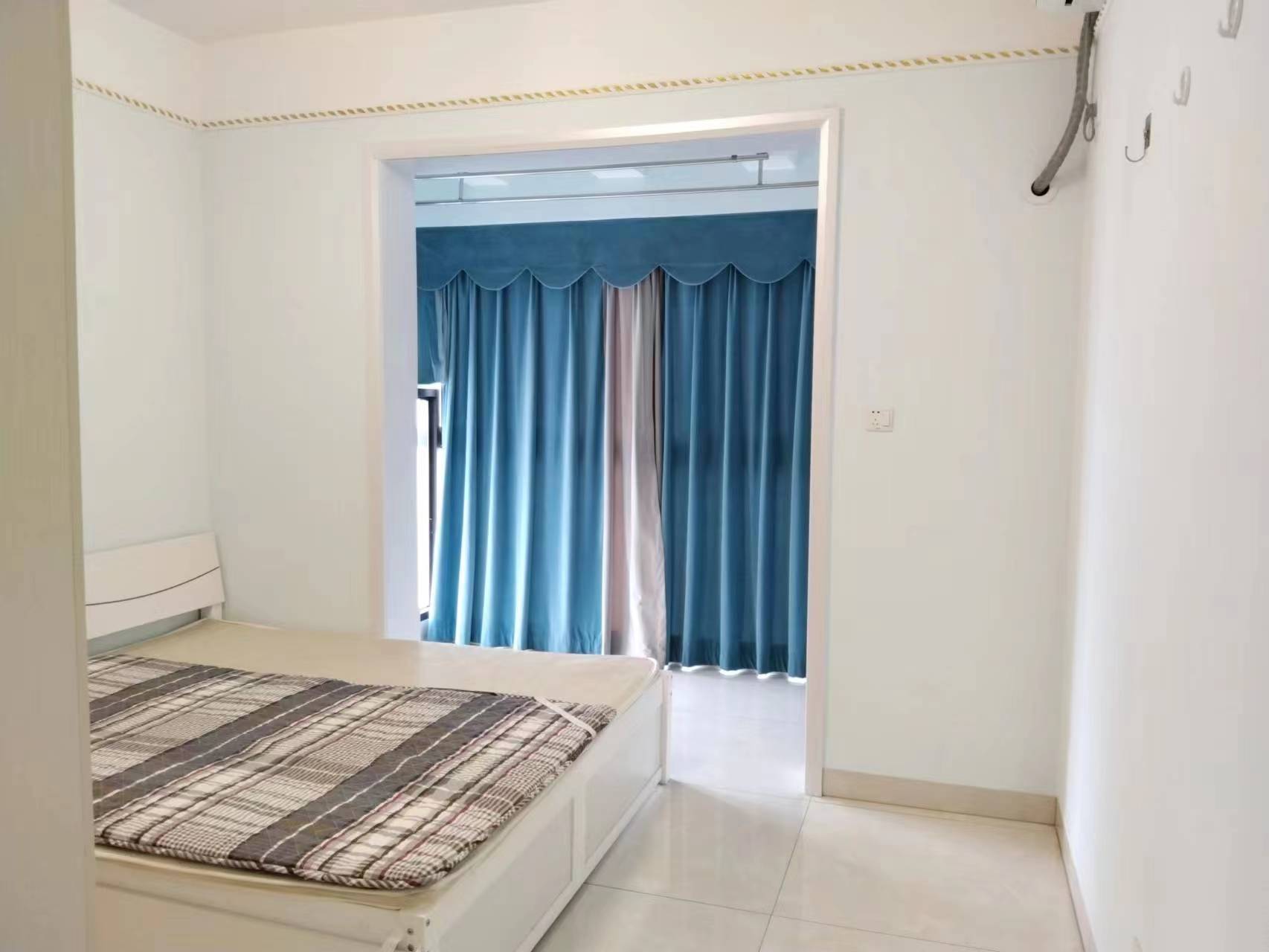 绿地海森林  2室2厅1卫    140.0万 绿地海森林  2室2厅1卫    140.0万室内图