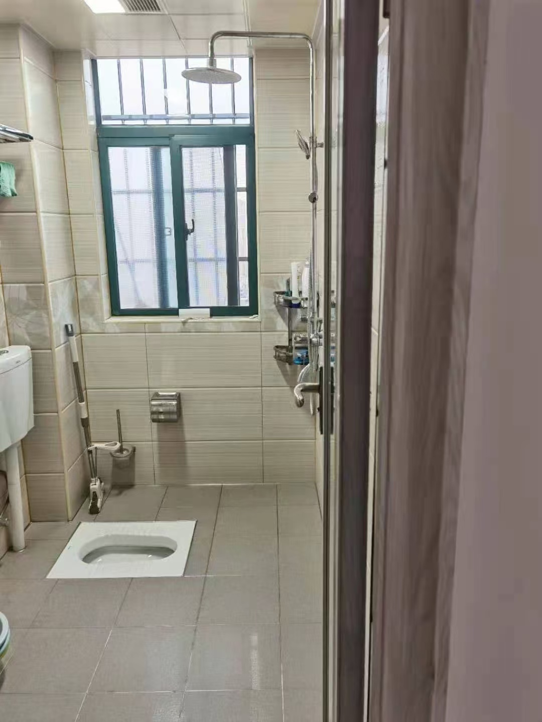 洋湖时代  1室1厅1卫    1600.0元/月 洋湖时代  1室1厅1卫    1600.0元/月