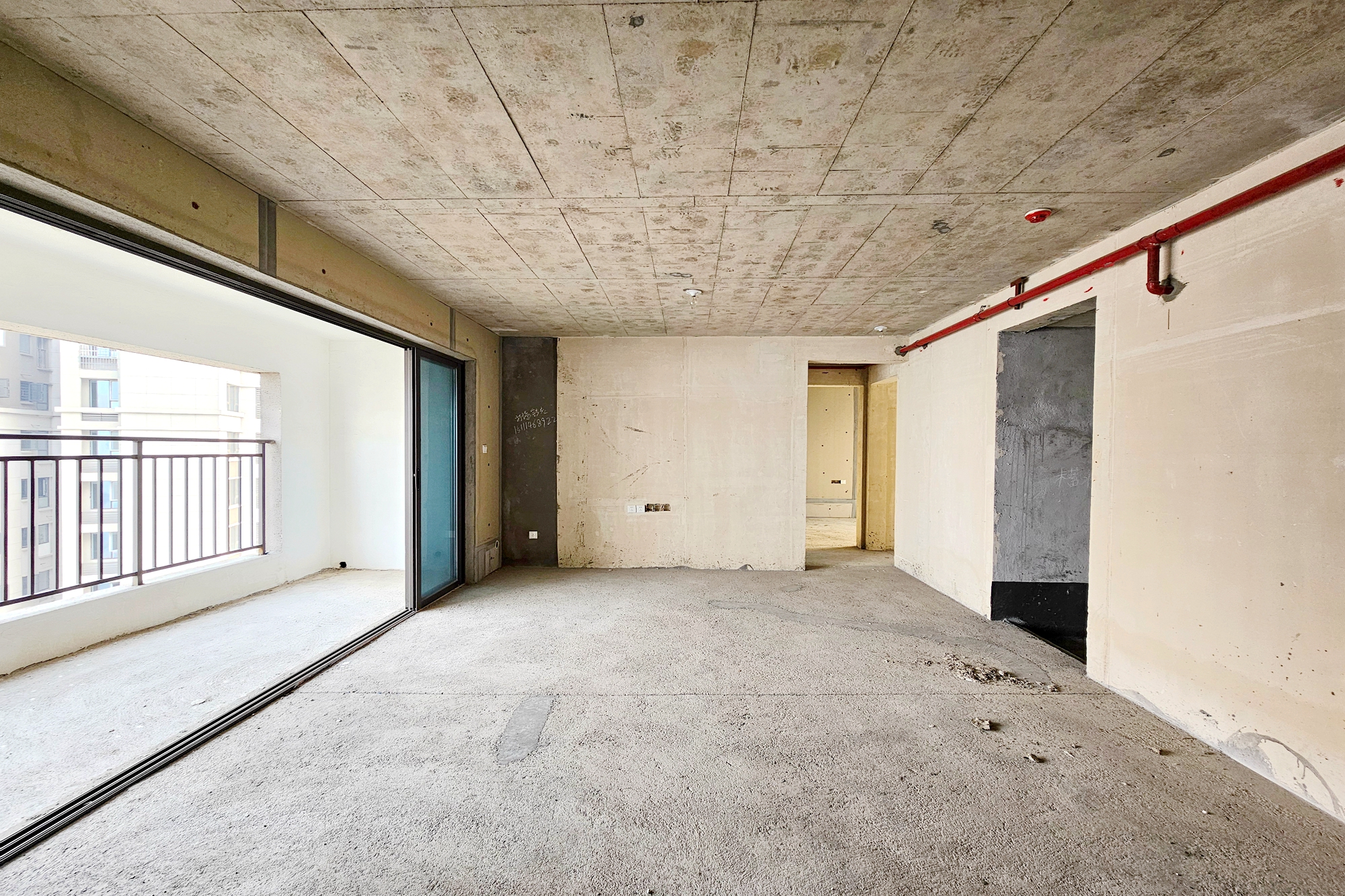 阳光城尚东湾悦江府  3室2厅2卫    90.0万 阳光城尚东湾悦江府  3室2厅2卫    90.0万客厅