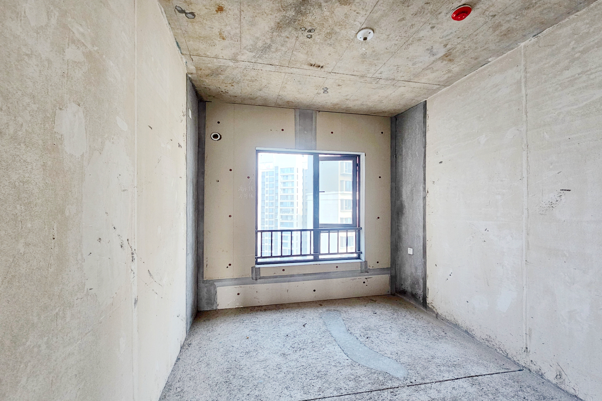 阳光城尚东湾悦江府  3室2厅2卫    90.0万 阳光城尚东湾悦江府  3室2厅2卫    90.0万卧室