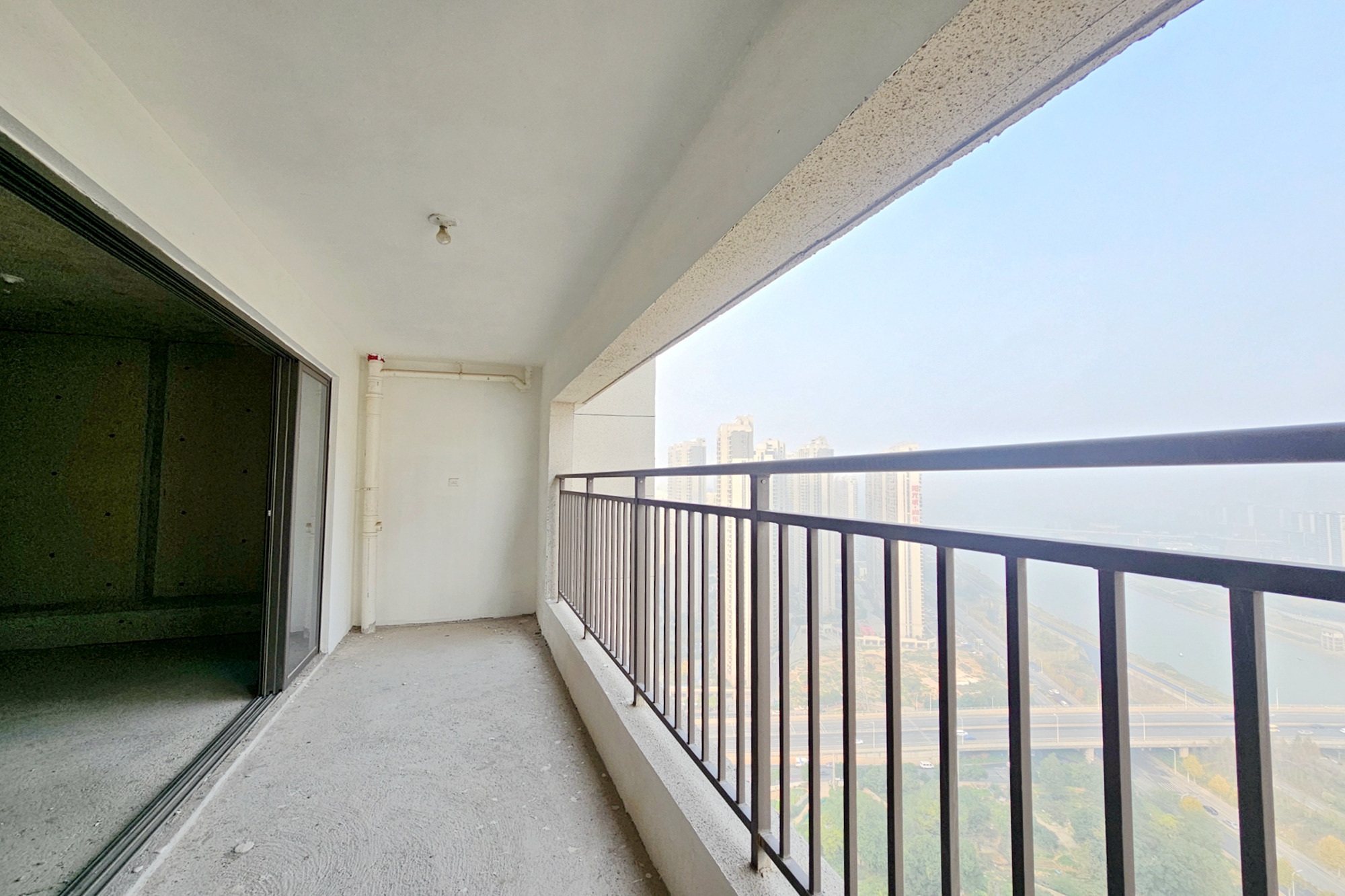 阳光城尚东湾悦江府  3室2厅2卫    90.0万 阳光城尚东湾悦江府  3室2厅2卫    90.0万阳台