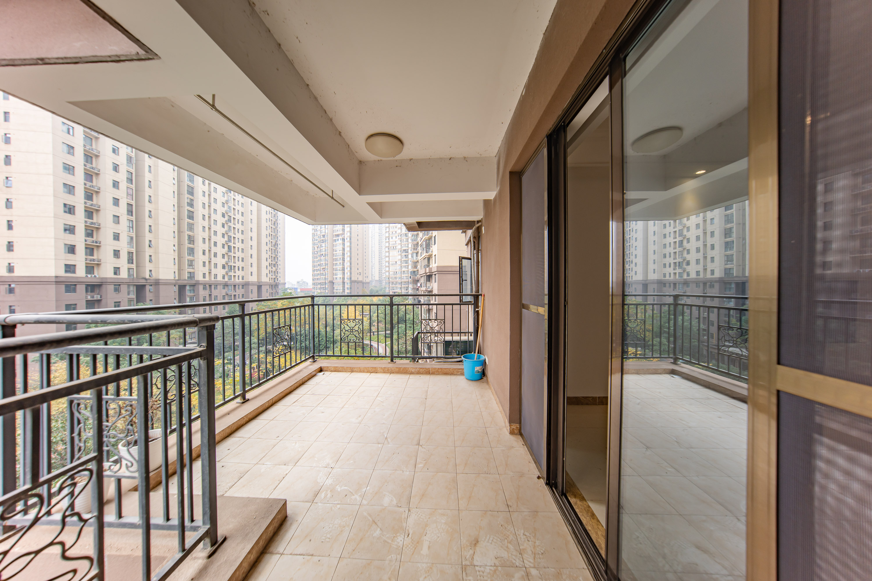 江山帝景哈佛 2室2厅1卫 72.0万 江山帝景哈佛 2室2厅1卫 72.0万阳台