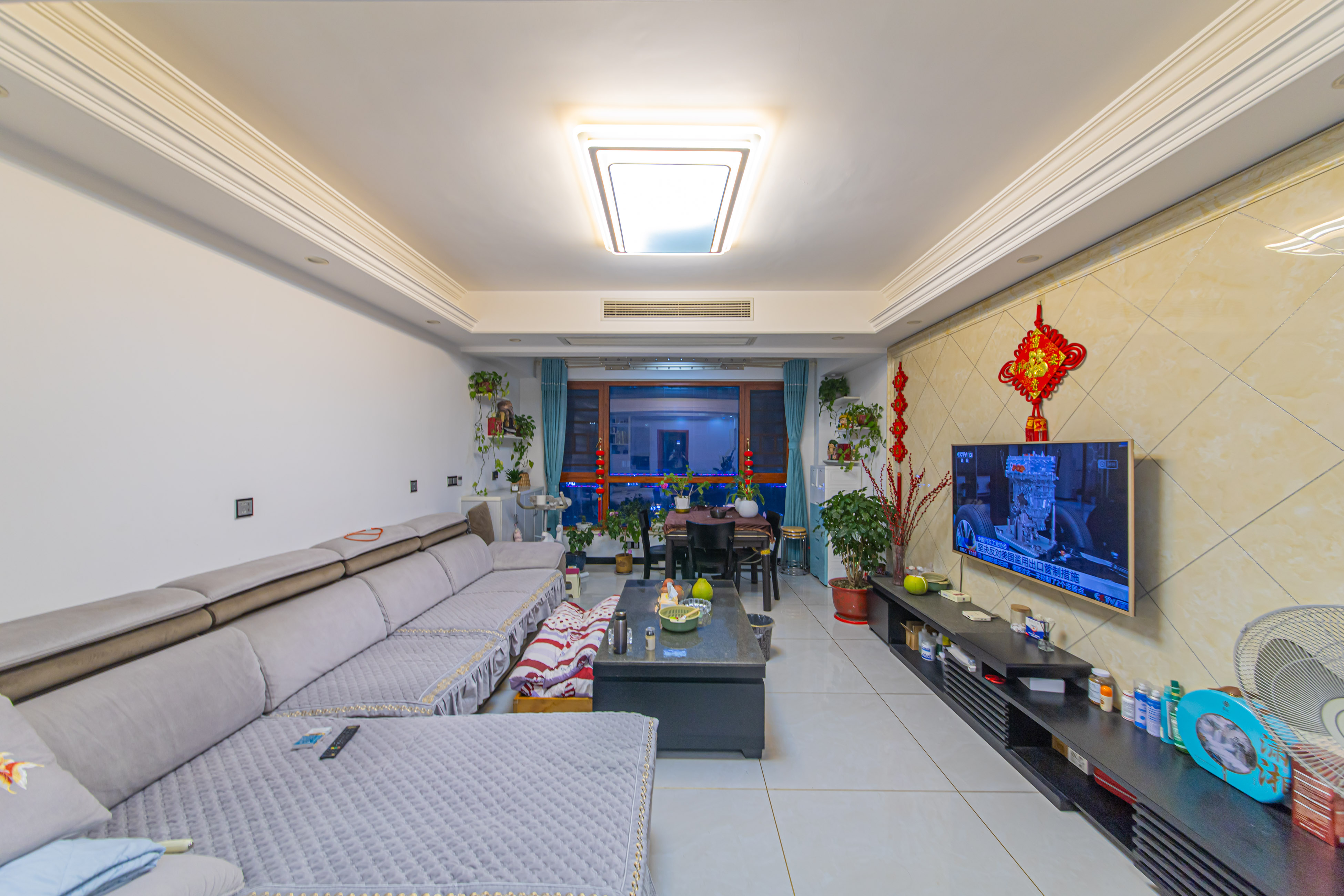 兴汝金城  3室2厅1卫    105.0万 兴汝金城  3室2厅1卫    105.0万客厅