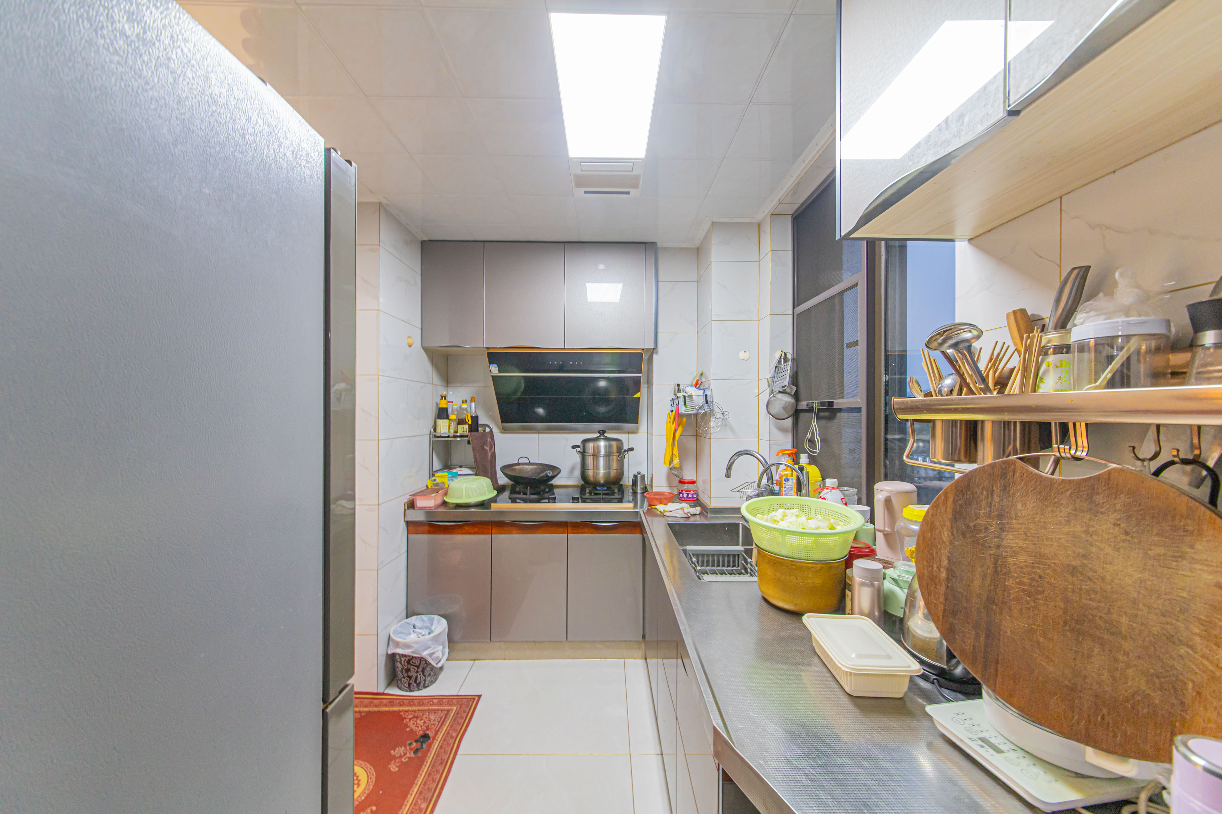 兴汝金城  3室2厅1卫    105.0万 兴汝金城  3室2厅1卫    105.0万厨房