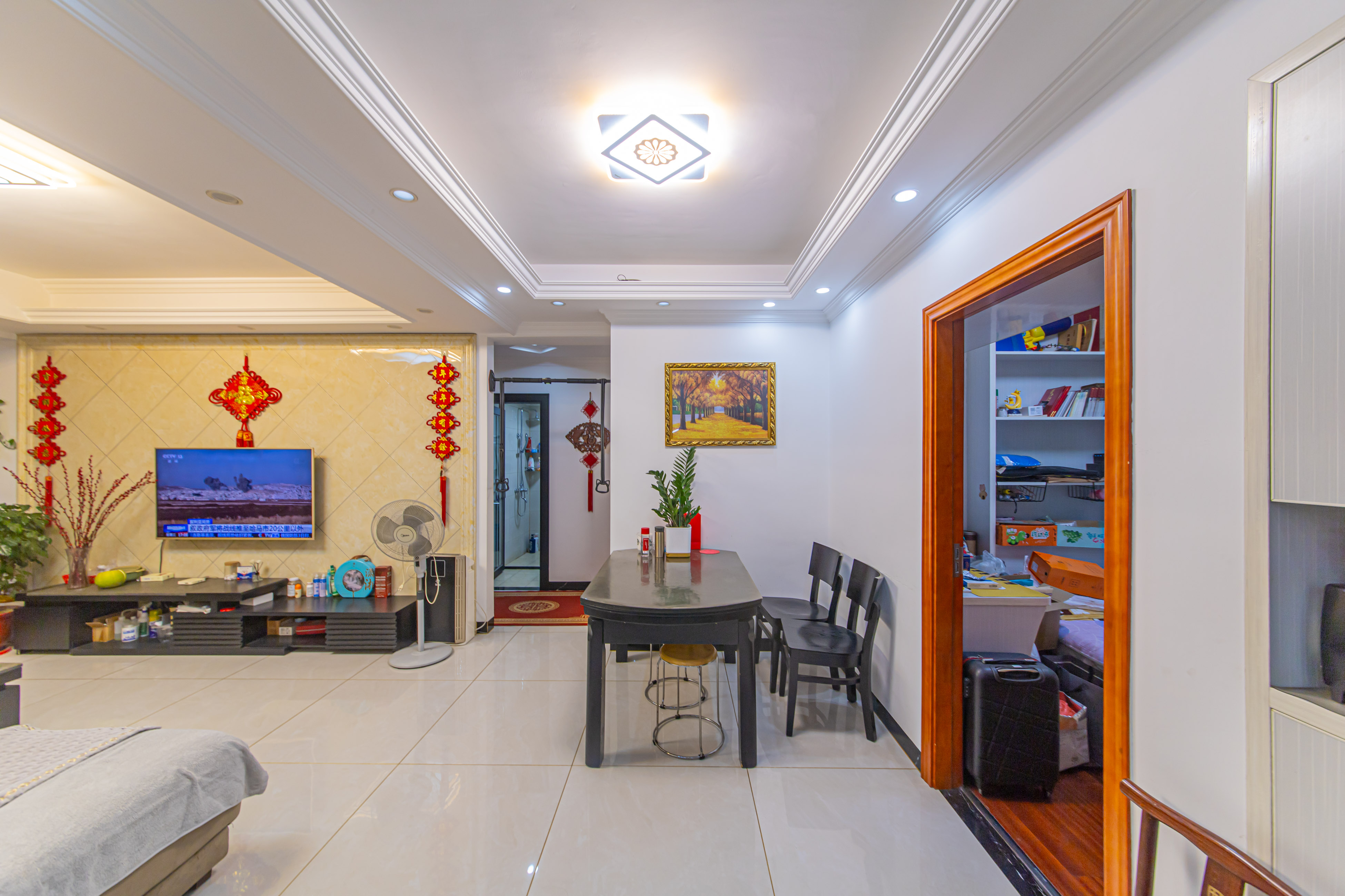 兴汝金城  3室2厅1卫    105.0万 兴汝金城  3室2厅1卫    105.0万客厅