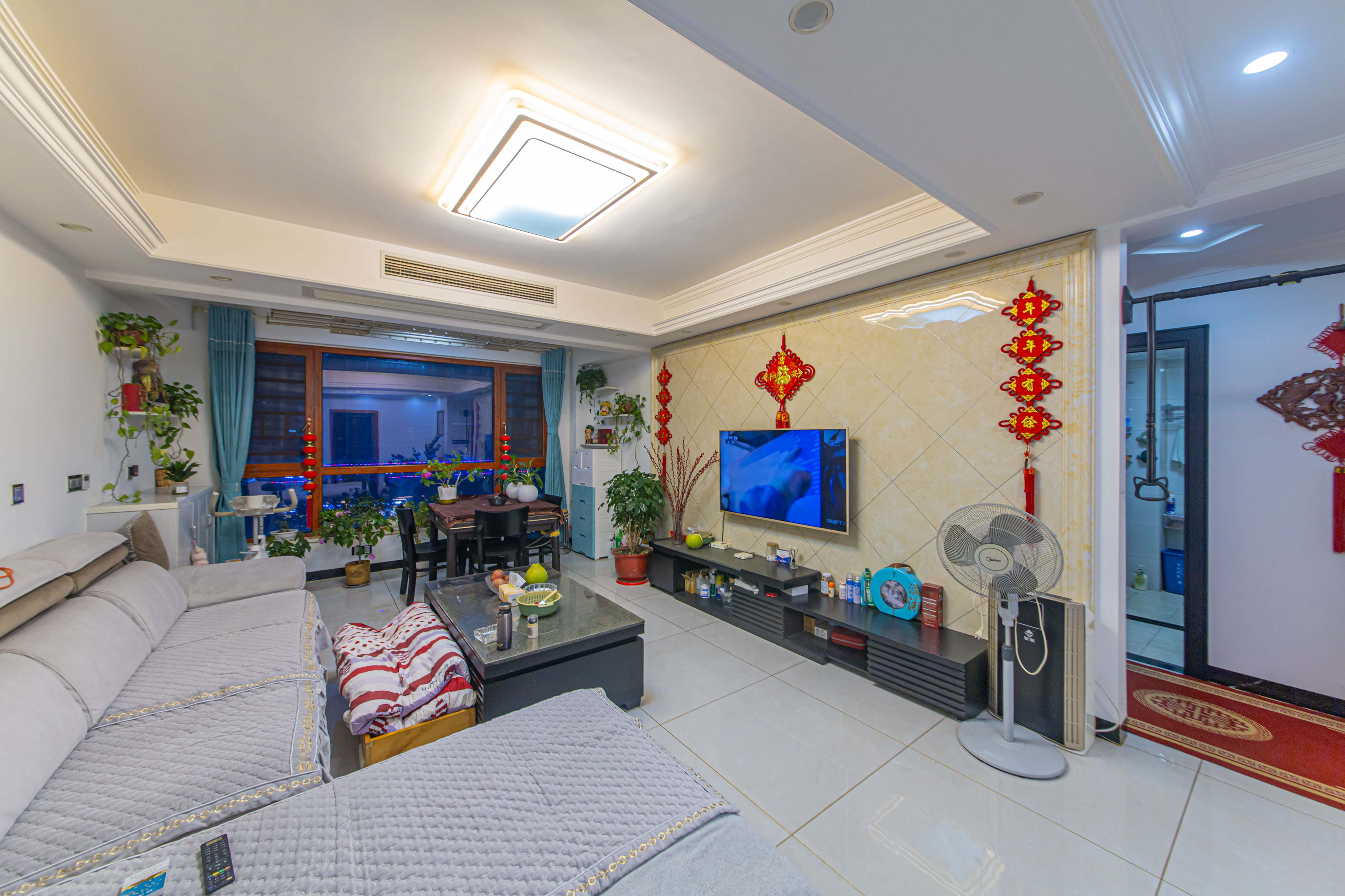 兴汝金城  3室2厅1卫    105.0万 兴汝金城  3室2厅1卫    105.0万客厅