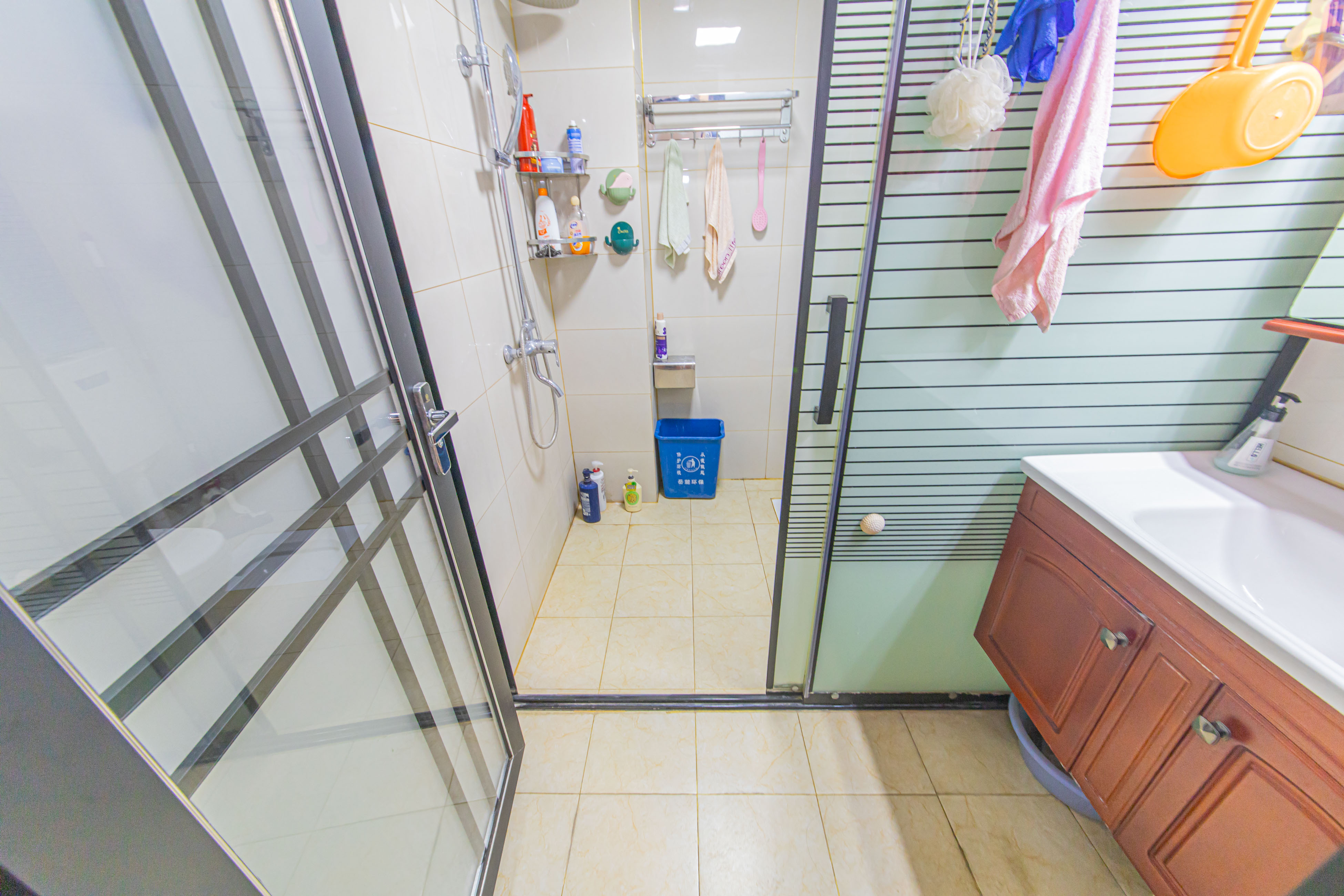 兴汝金城  3室2厅1卫    105.0万 兴汝金城  3室2厅1卫    105.0万卫生间