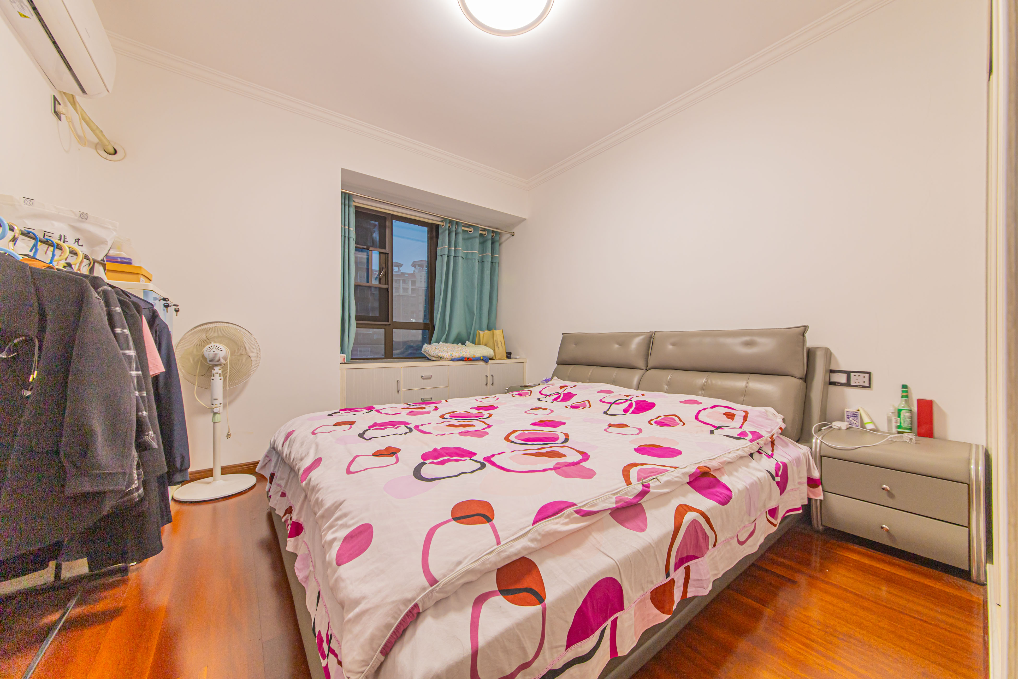 兴汝金城  3室2厅1卫    105.0万 兴汝金城  3室2厅1卫    105.0万卧室