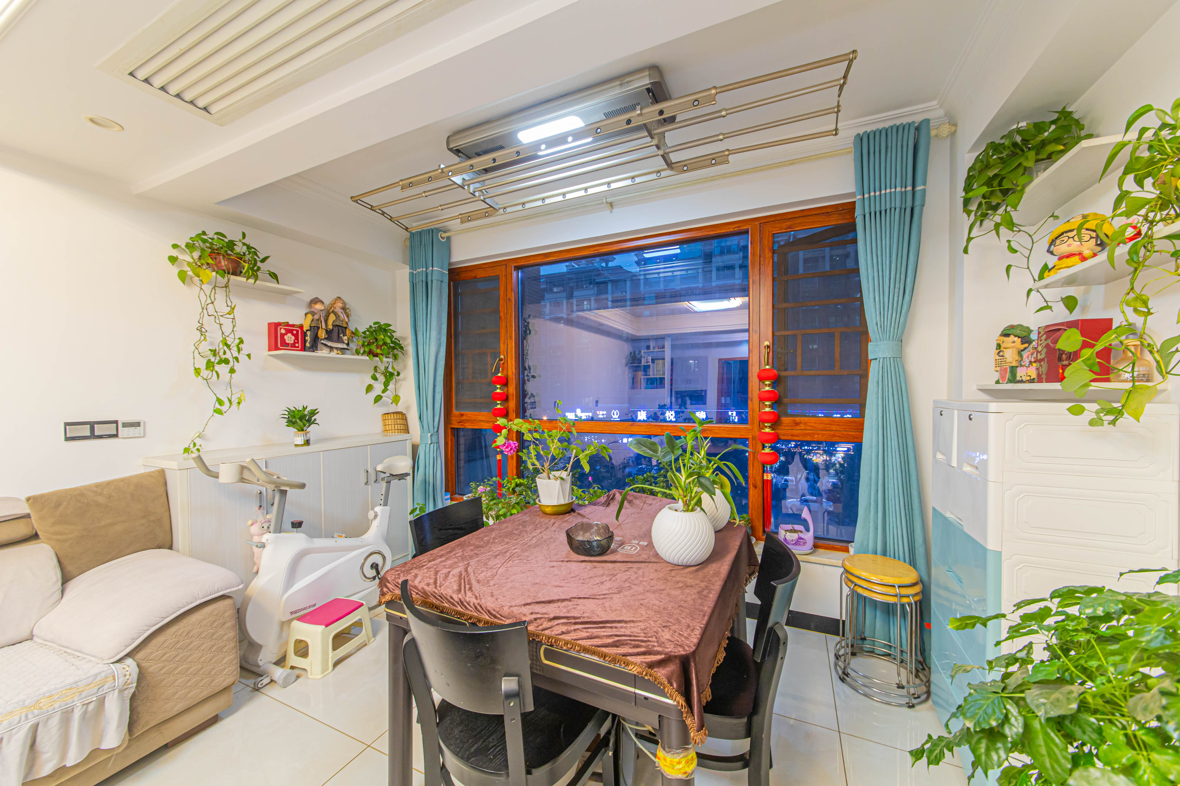 兴汝金城  3室2厅1卫    105.0万 兴汝金城  3室2厅1卫    105.0万阳台