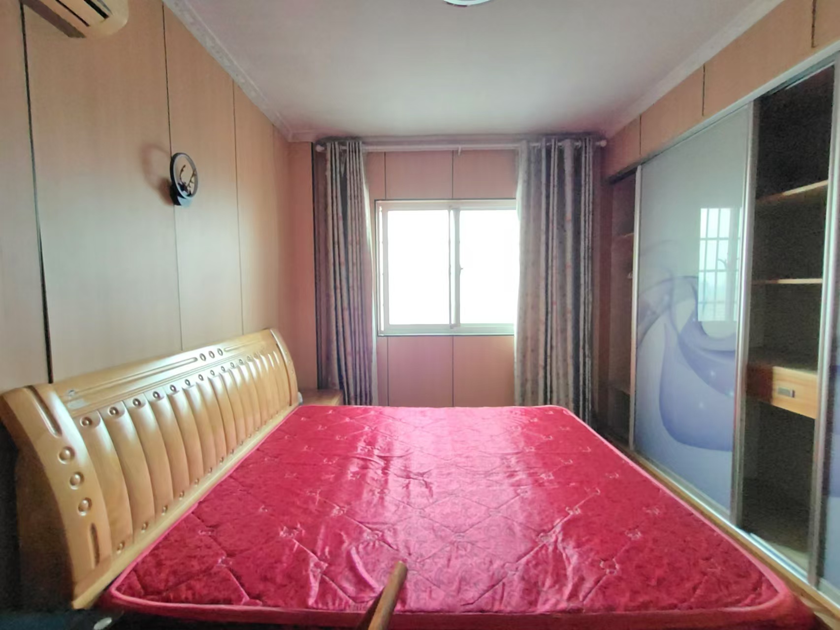 山水华景  2室2厅1卫   2000.00元/月室内图