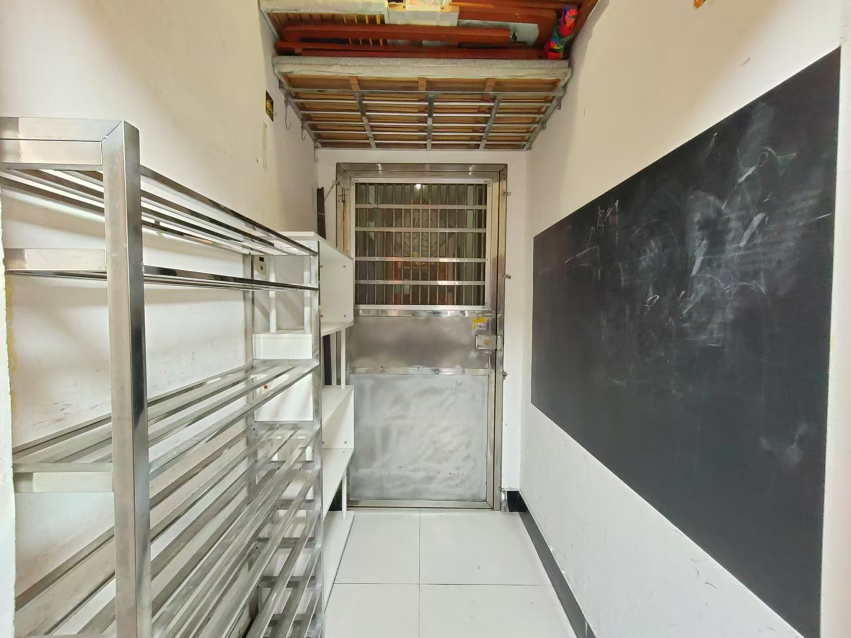 山水华景 2室2厅1卫 2000.0元/月 山水华景 2室2厅1卫 2000.0元/月室内图