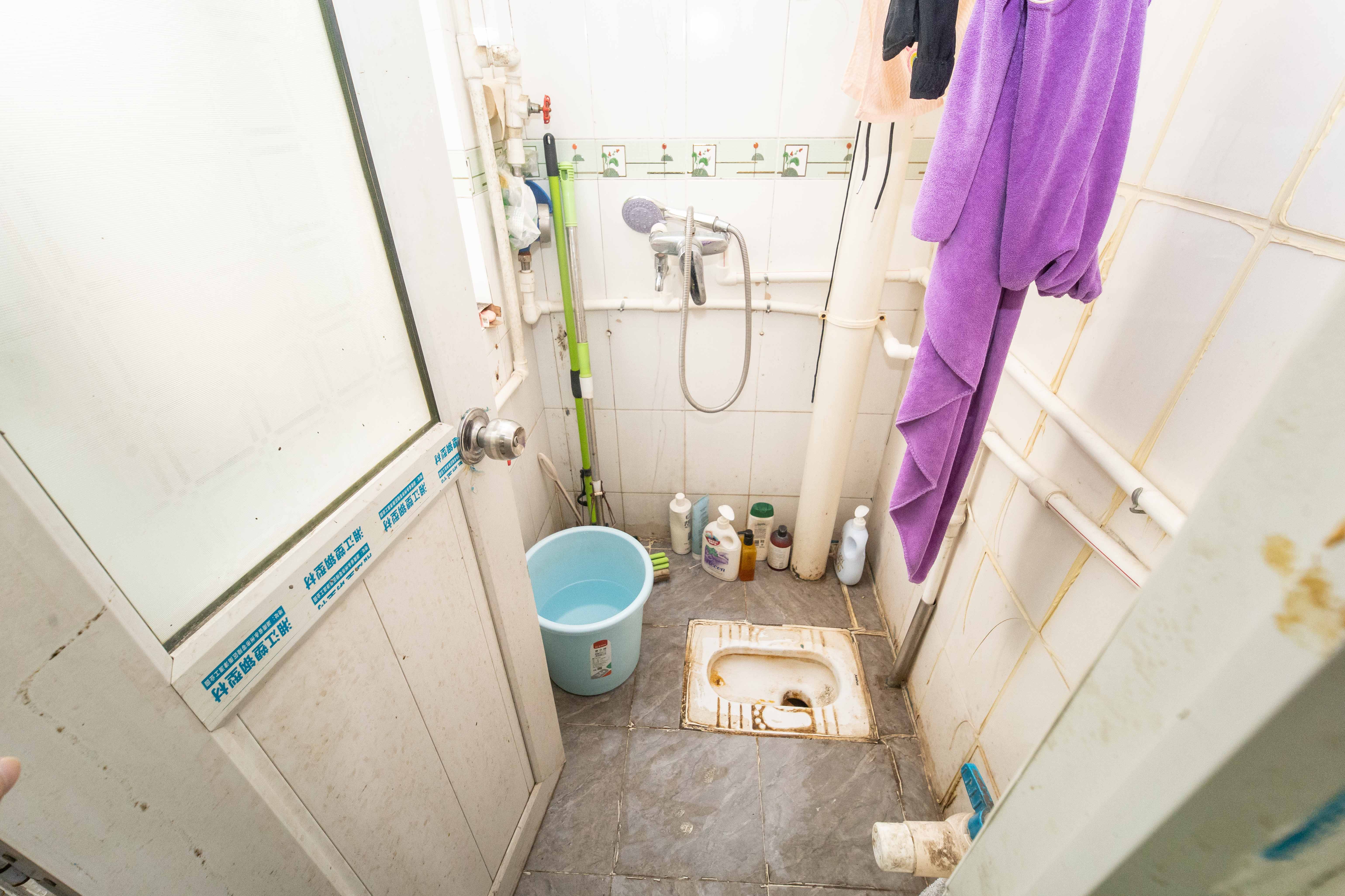 马王堆汽配城  3室2厅1卫   70.00万卫生间