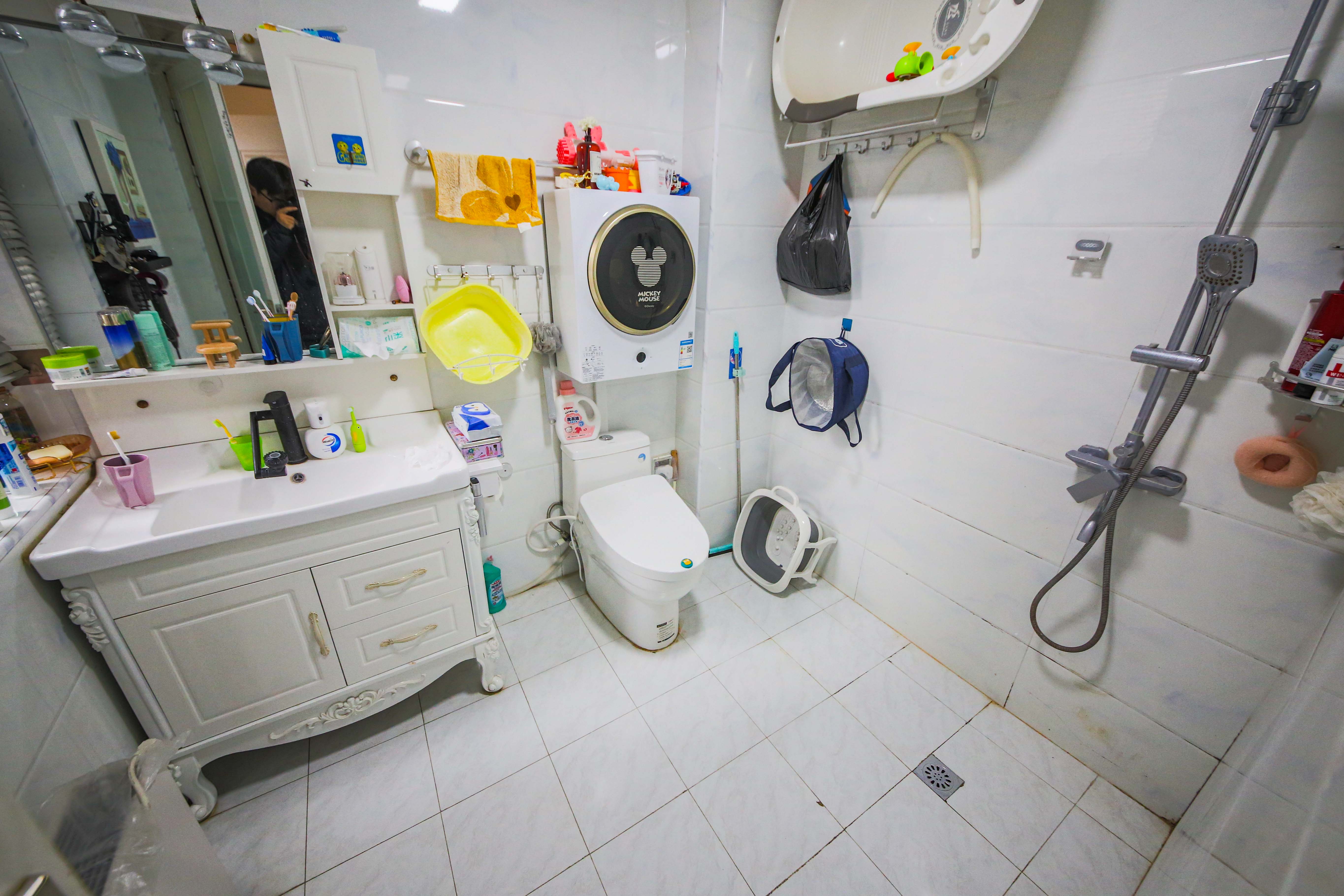 鑫远湘府华城  4室2厅2卫    135.0万 鑫远湘府华城  4室2厅2卫    135.0万卫生间