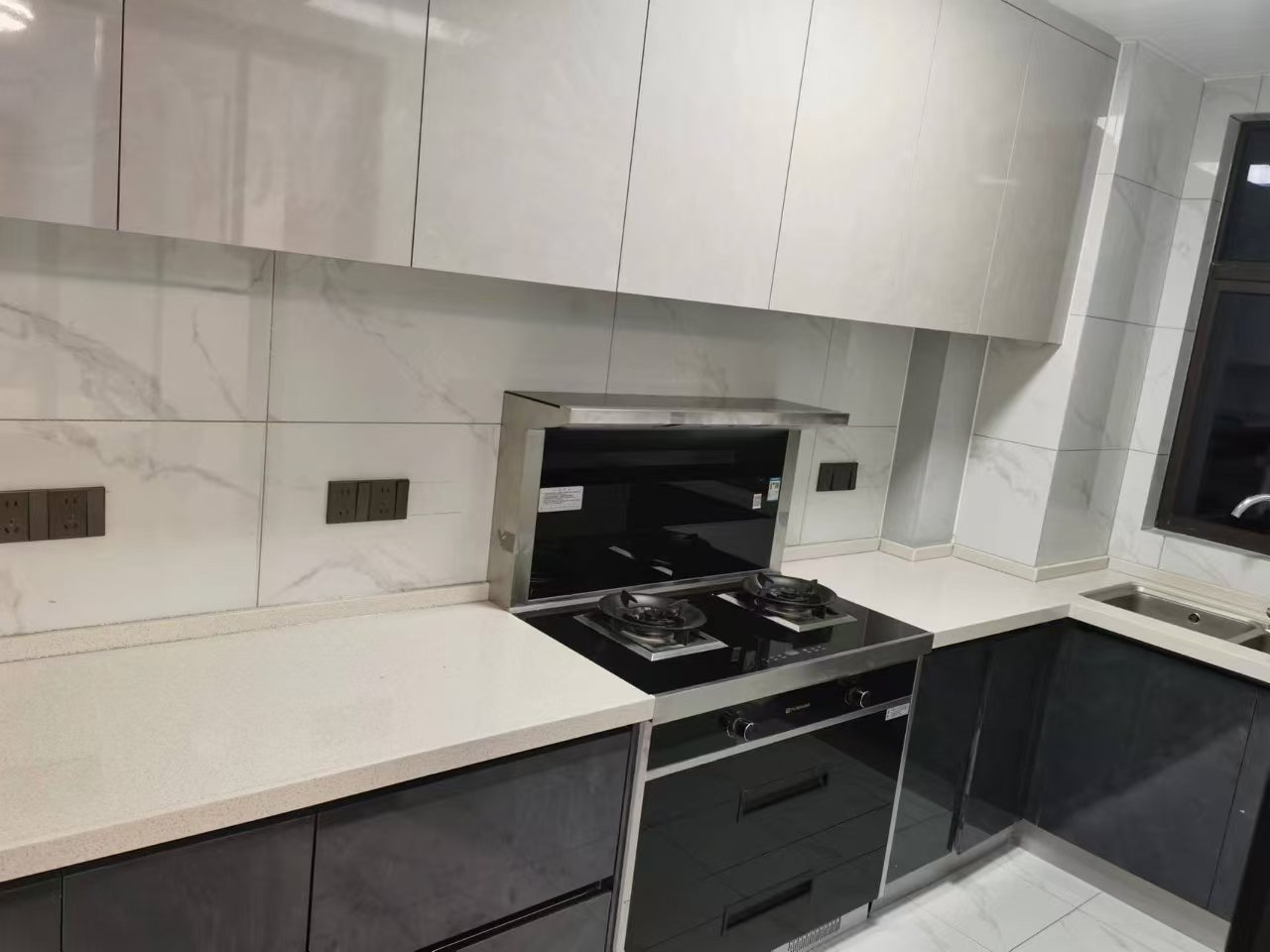 长郡旁牛津街(瑞凯滨江雅苑) 3室2厅2卫 2000.0元/月 长郡旁牛津街(瑞凯滨江雅苑) 3室2厅2卫 2000.0元/月室内图