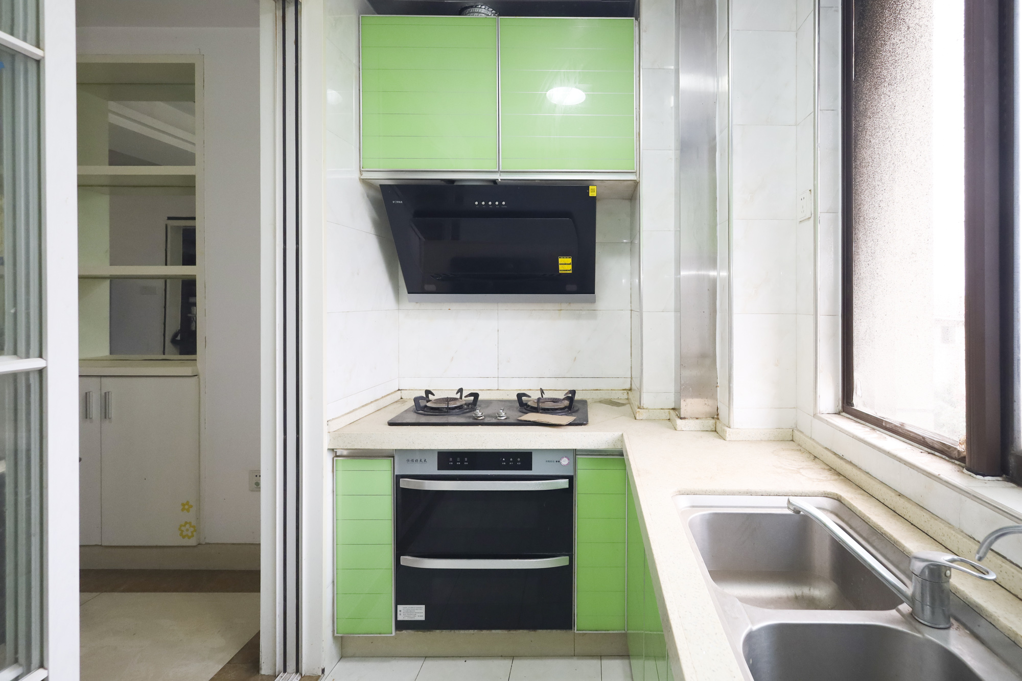 水映加州 3室2厅2卫 158.0万 水映加州 3室2厅2卫 158.0万厨房