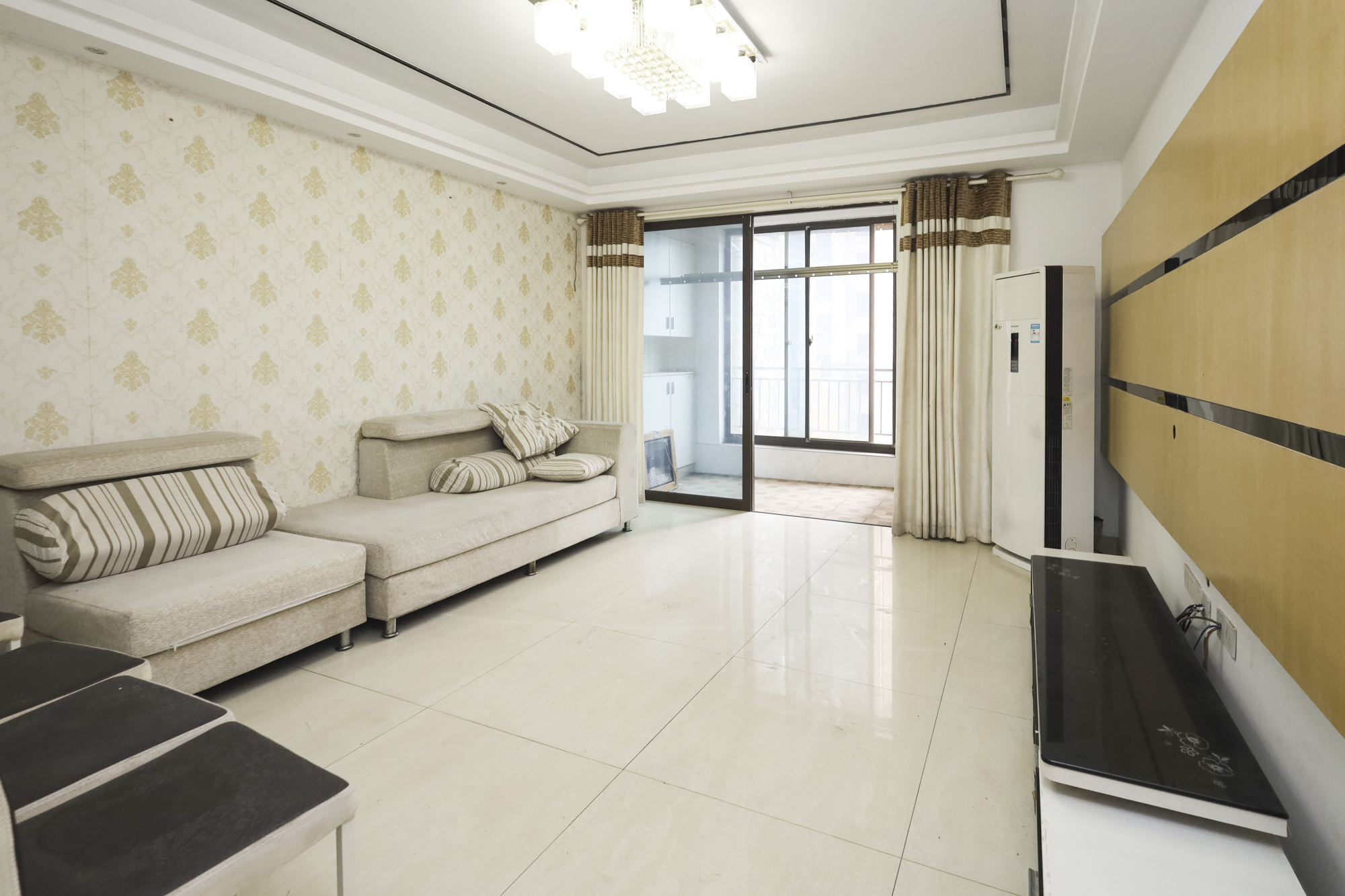 水映加州 3室2厅2卫 158.0万 水映加州 3室2厅2卫 158.0万客厅