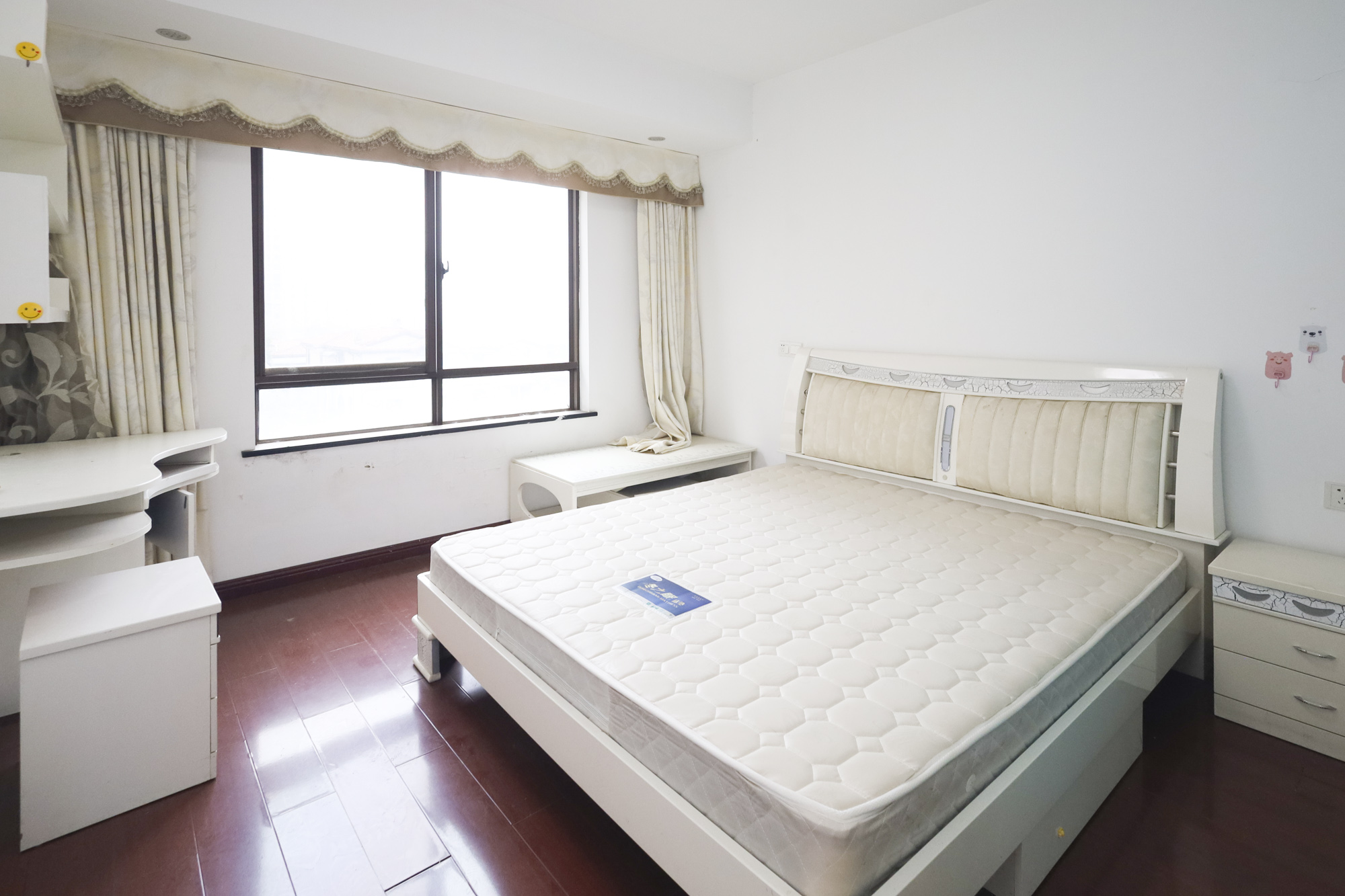 水映加州 3室2厅2卫 158.0万 水映加州 3室2厅2卫 158.0万卧室