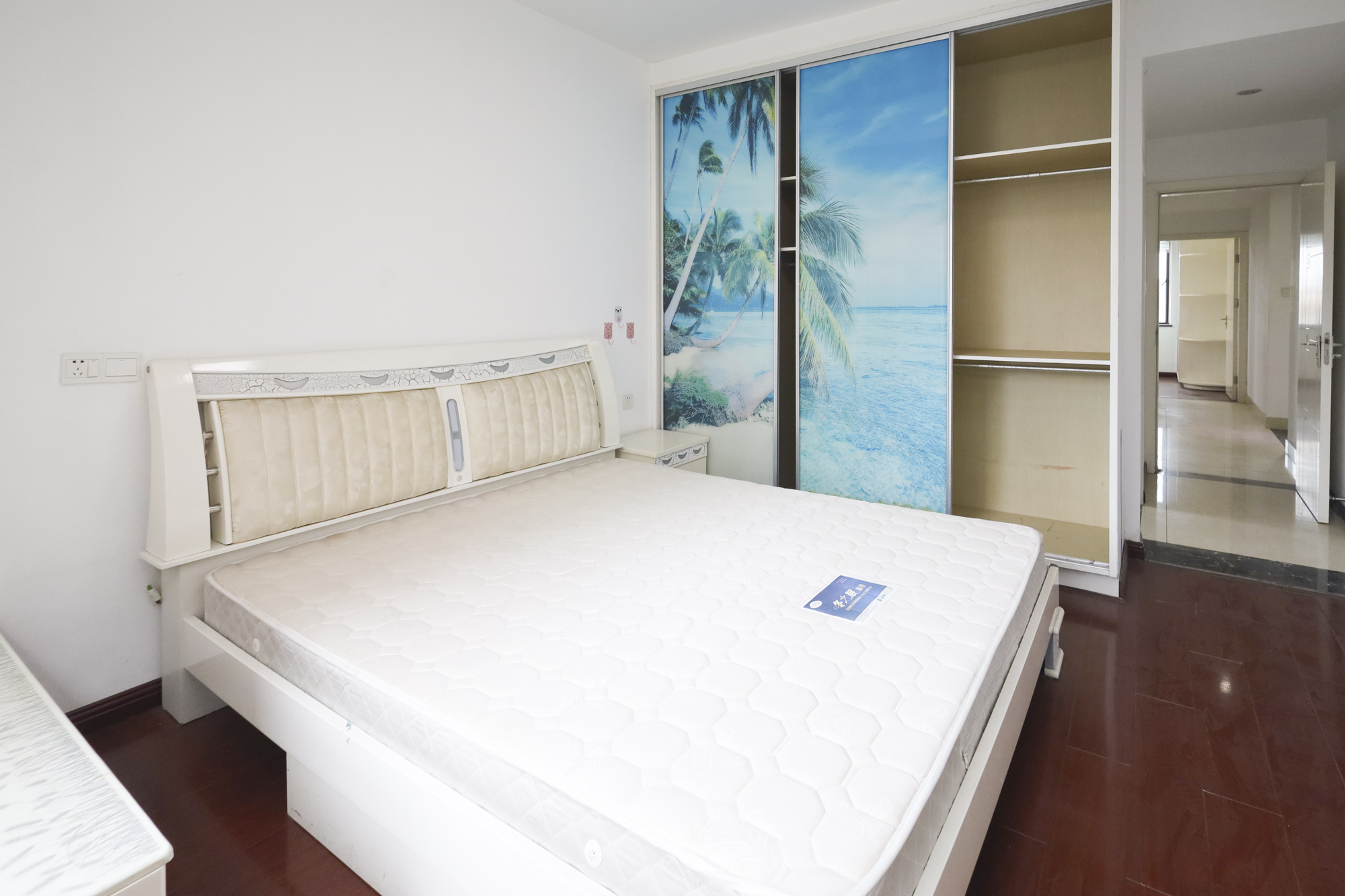 水映加州 3室2厅2卫 158.0万 水映加州 3室2厅2卫 158.0万卧室