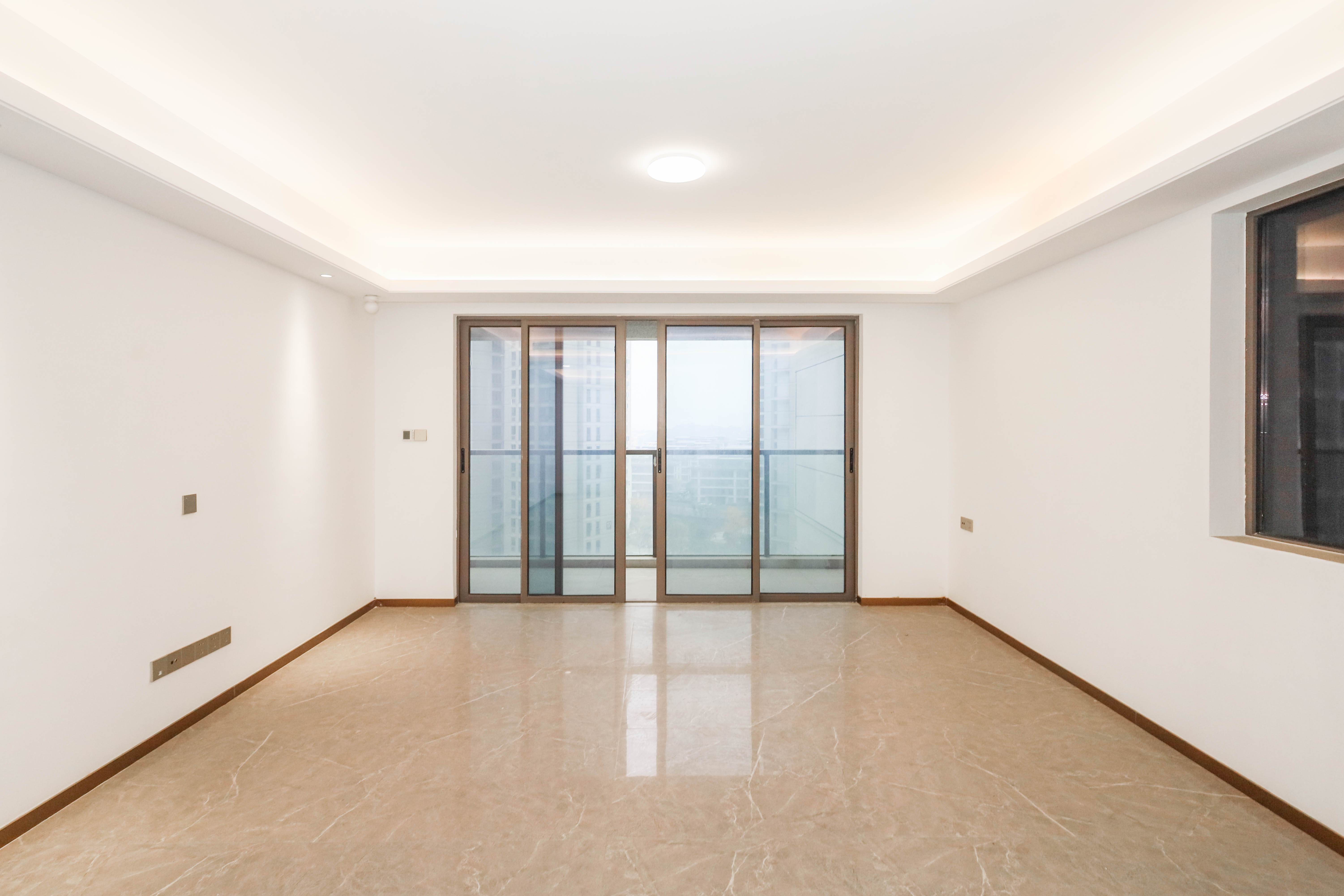 长沙溪山悦 4室2厅2卫 148.0万 长沙溪山悦 4室2厅2卫 148.0万客厅