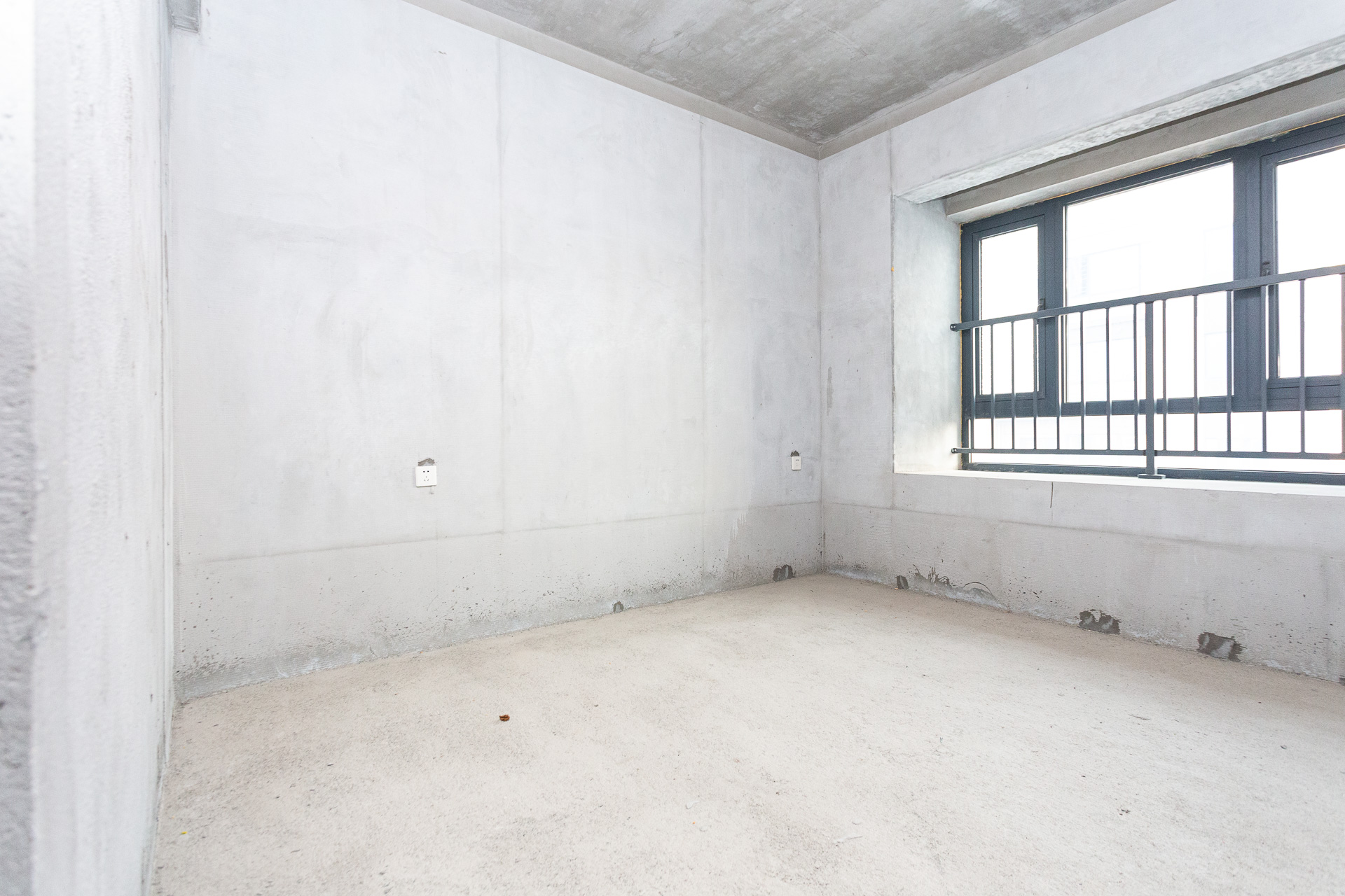 港湘铂玥(天园地芳国际珠宝城) 4室2厅2卫 69.6万 港湘铂玥(天园地芳国际珠宝城) 4室2厅2卫 69.6万卧室