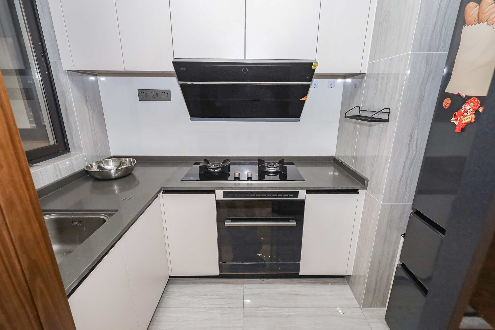 万科里金域滨江  3室2厅2卫    198.0万厨房