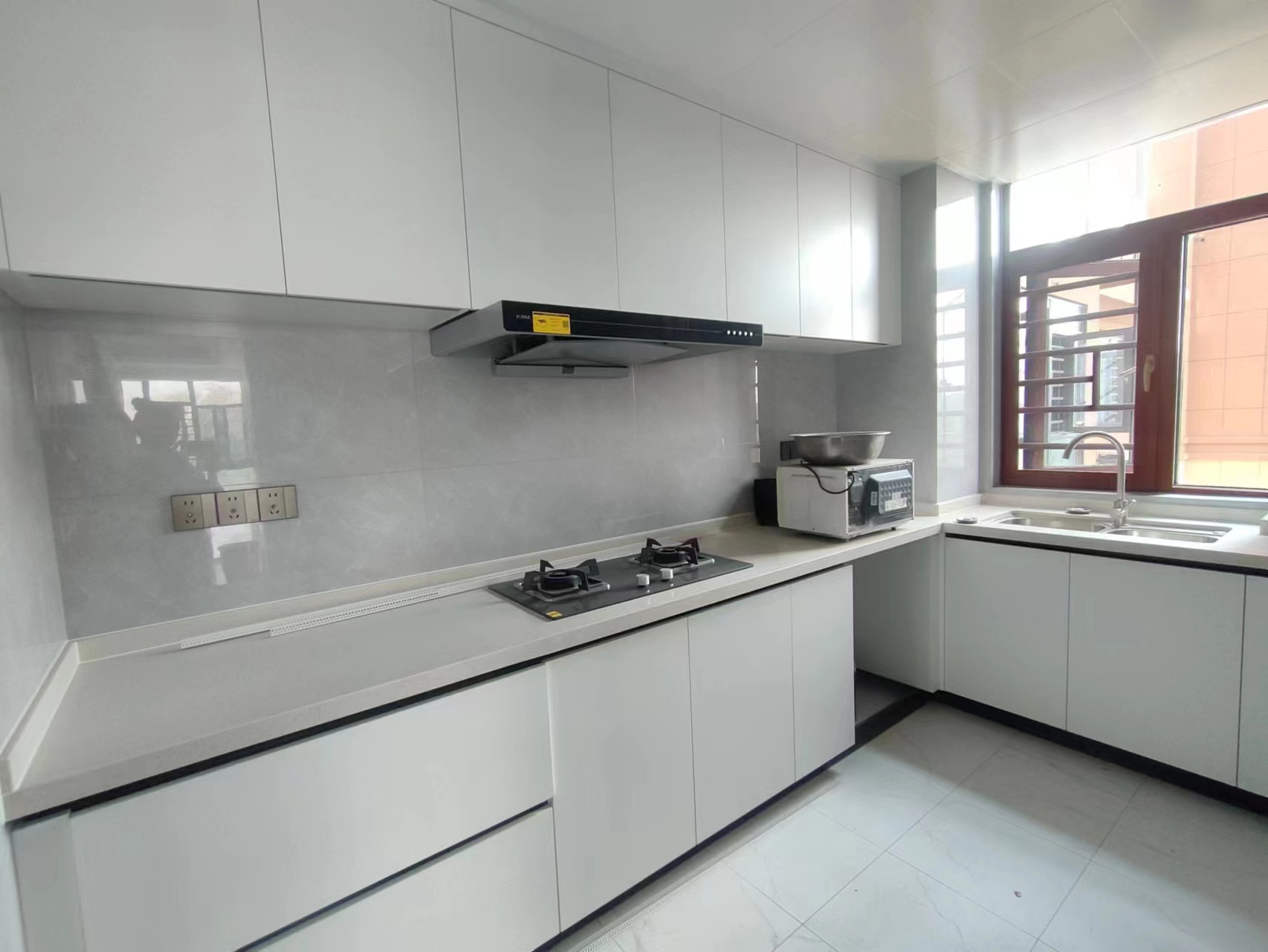 城市公园  4室2厅2卫    85.0万 城市公园  4室2厅2卫    85.0万室内图