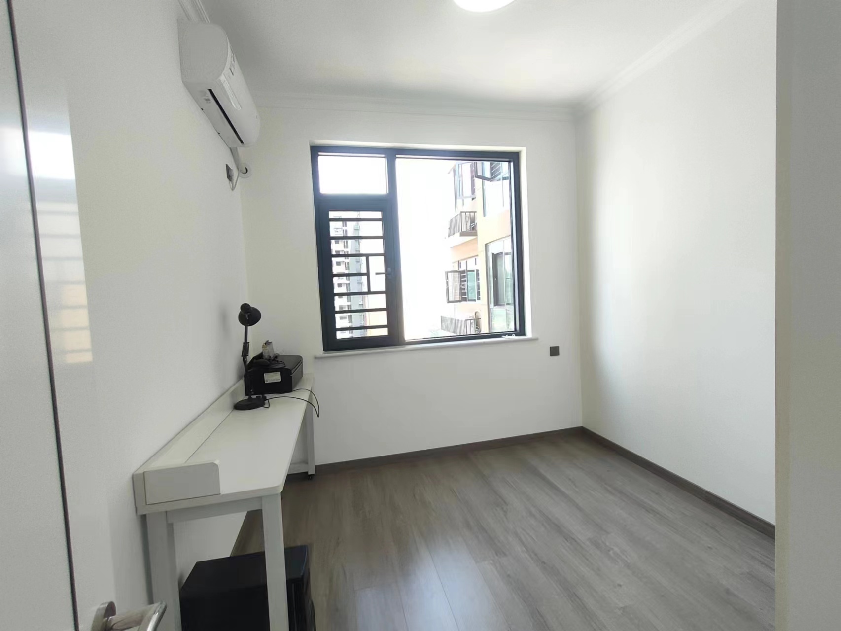 城市公园  4室2厅2卫    85.0万 城市公园  4室2厅2卫    85.0万室内图