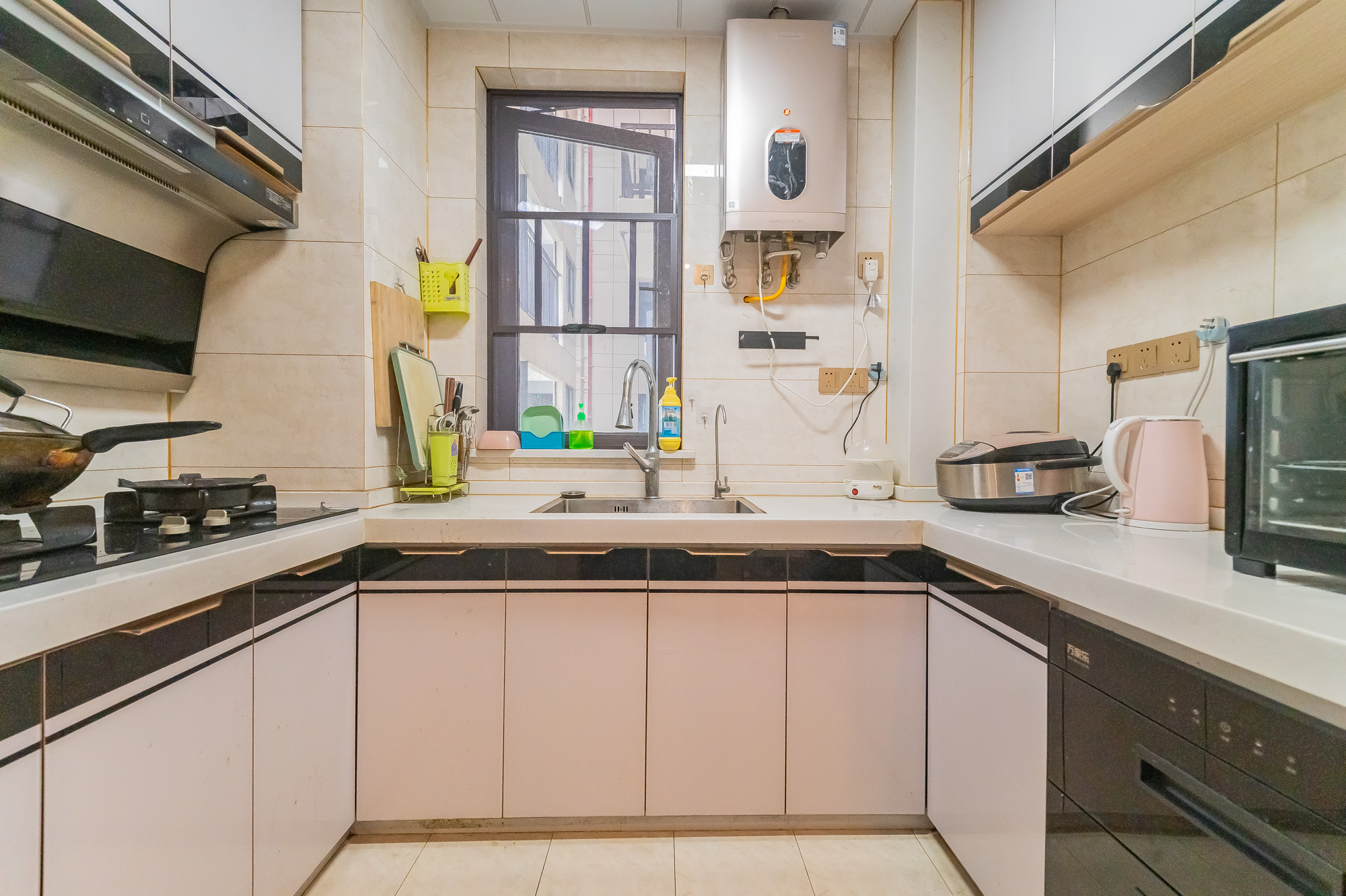 旭辉美的东樾城 3室2厅1卫 118.0万 旭辉美的东樾城 3室2厅1卫 118.0万厨房