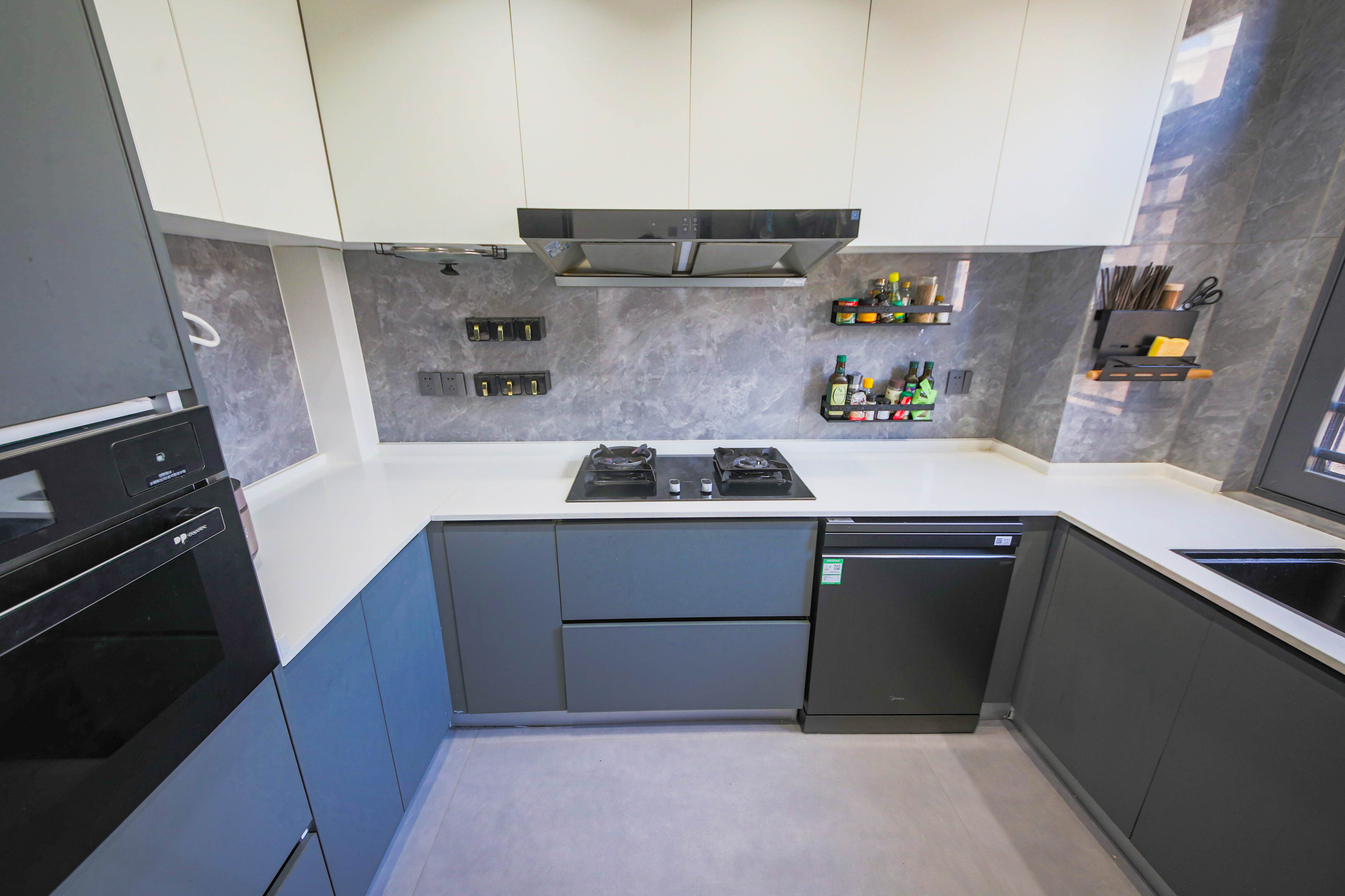 天城尚品 5室2厅1卫 246.0万 天城尚品 5室2厅1卫 246.0万厨房