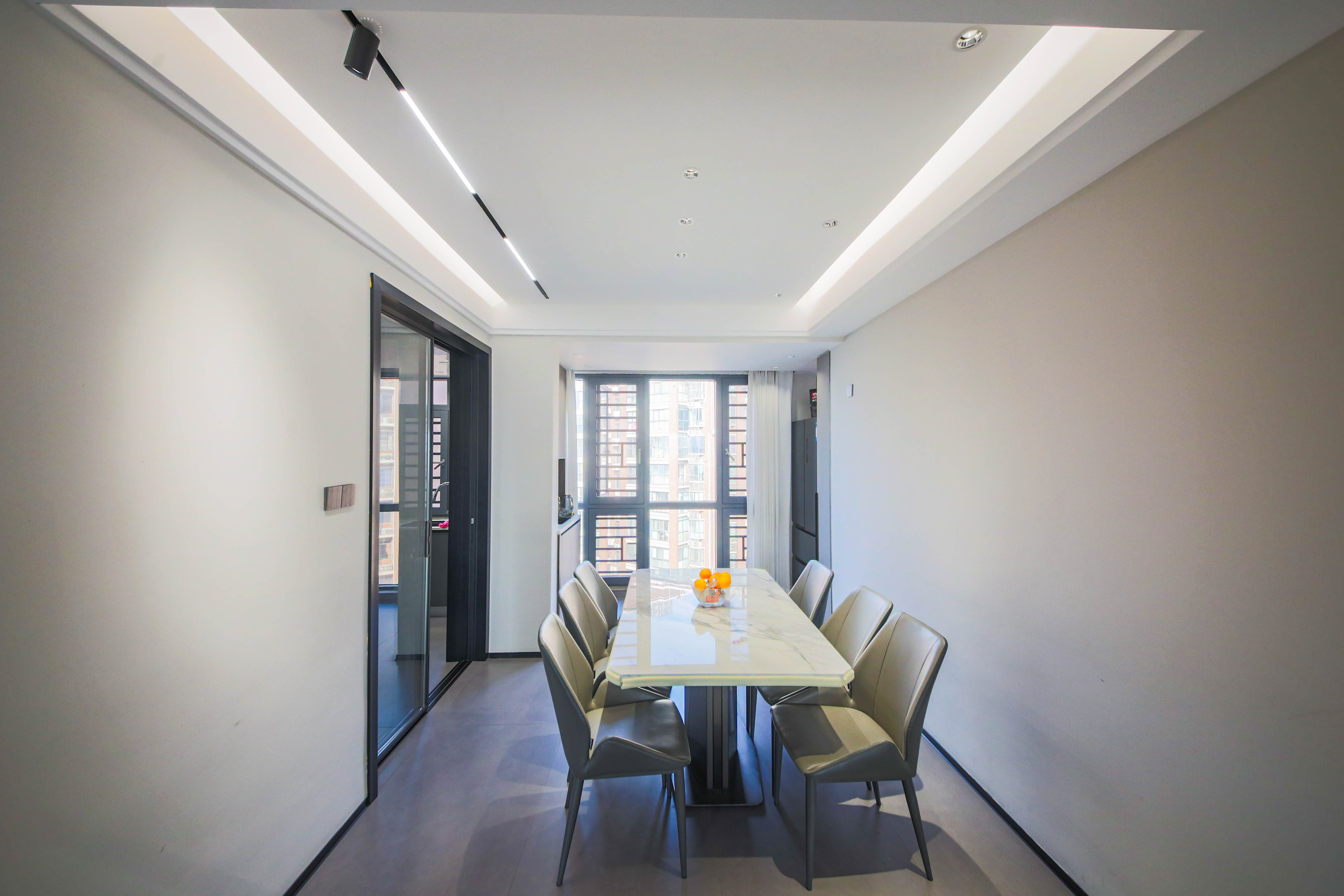 天城尚品 5室2厅1卫 246.0万 天城尚品 5室2厅1卫 246.0万客厅